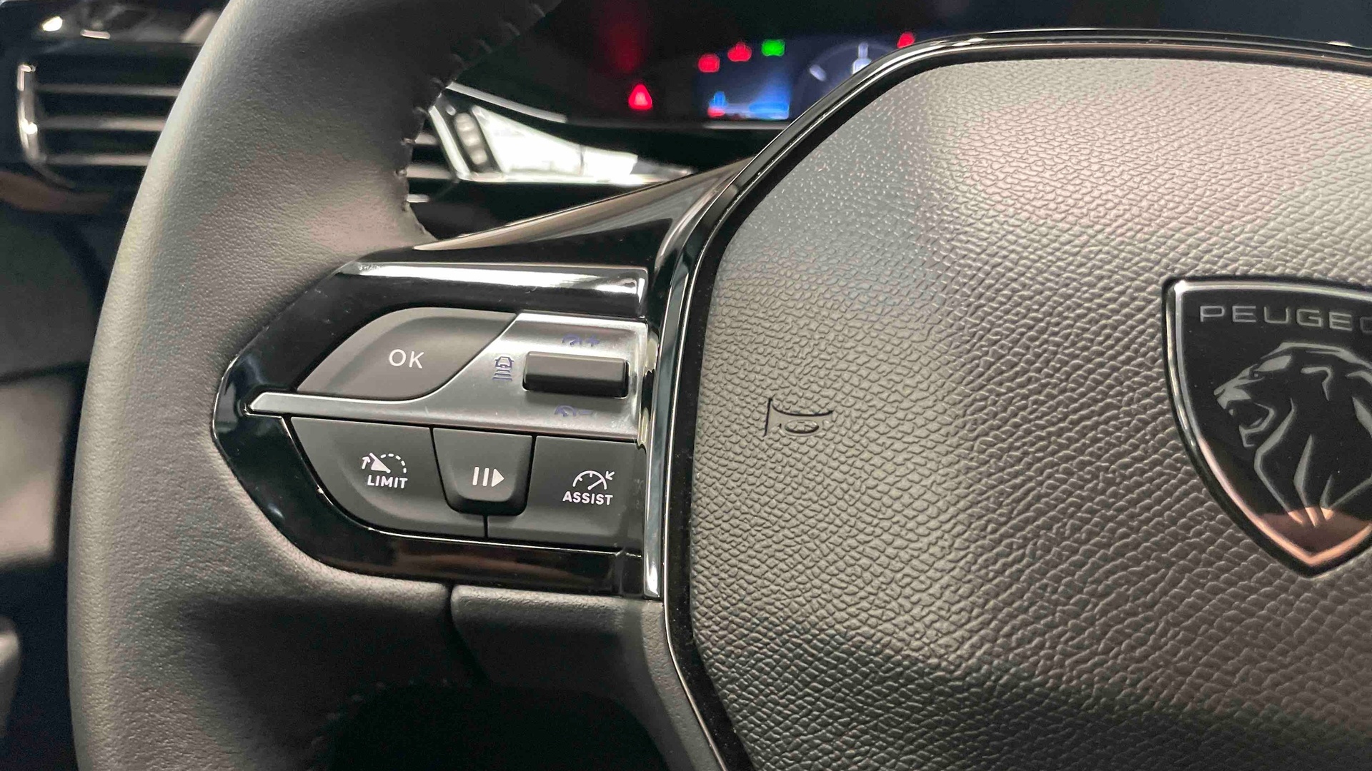 Photo 27 du véhicule PEUGEOT 308