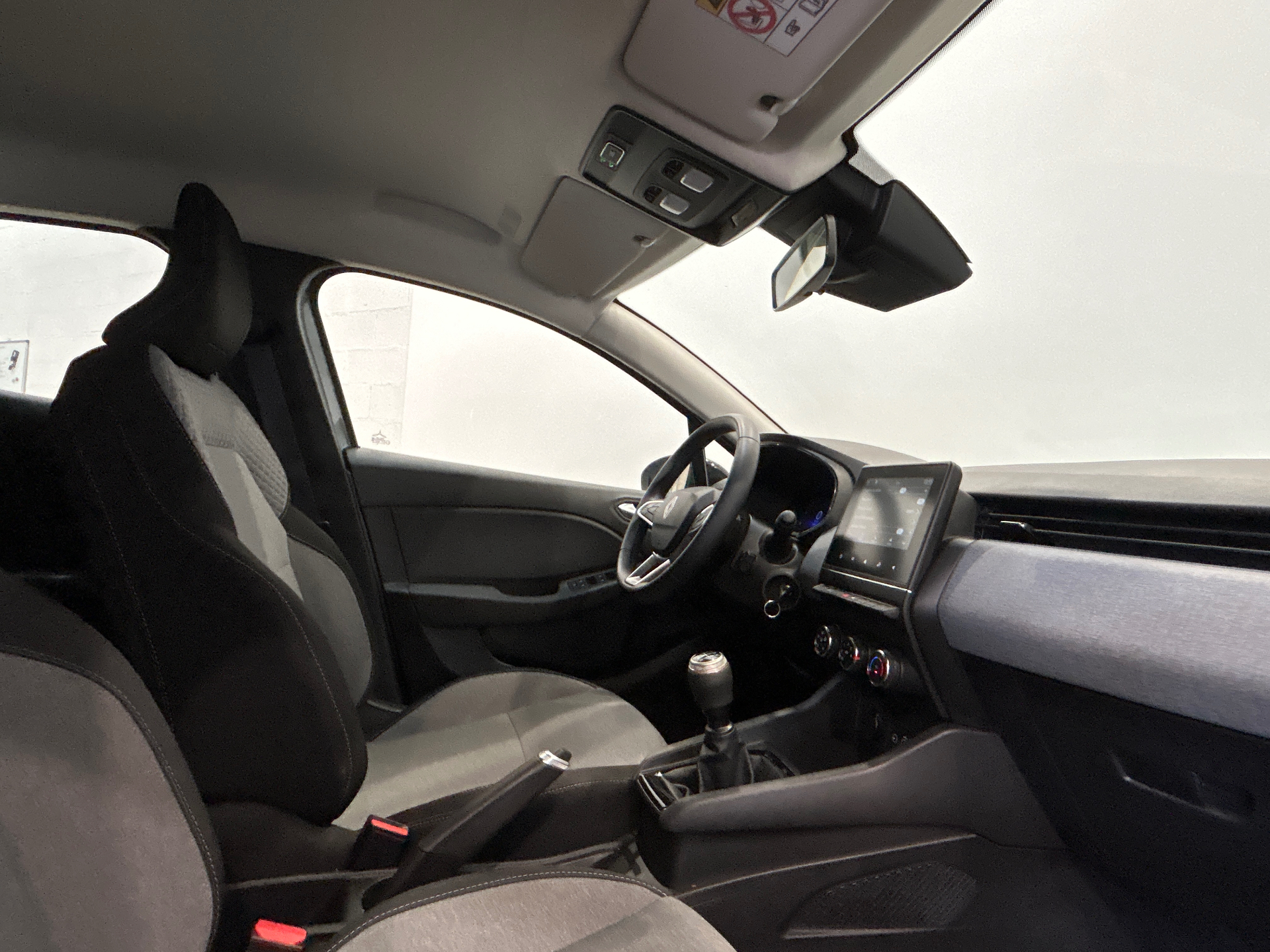 Photo 18 du véhicule RENAULT CLIO V