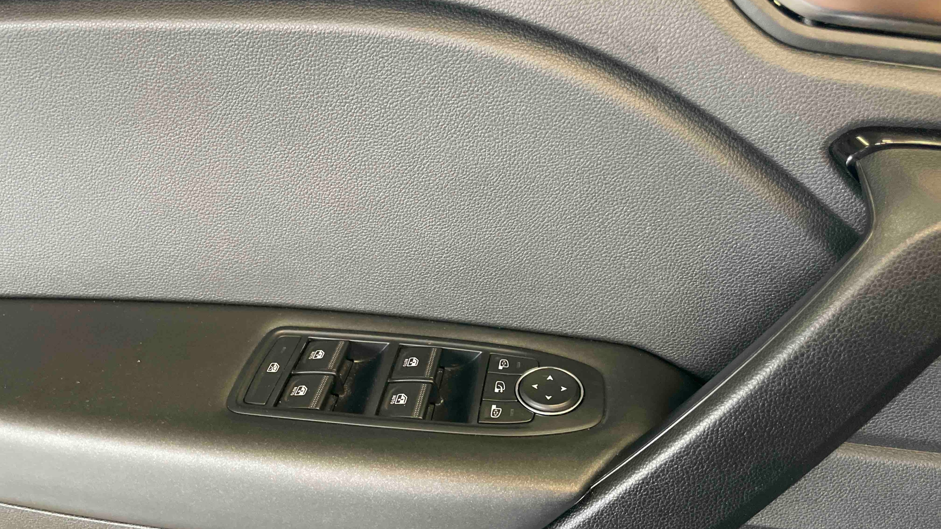 Photo 20 du véhicule RENAULT CAPTUR