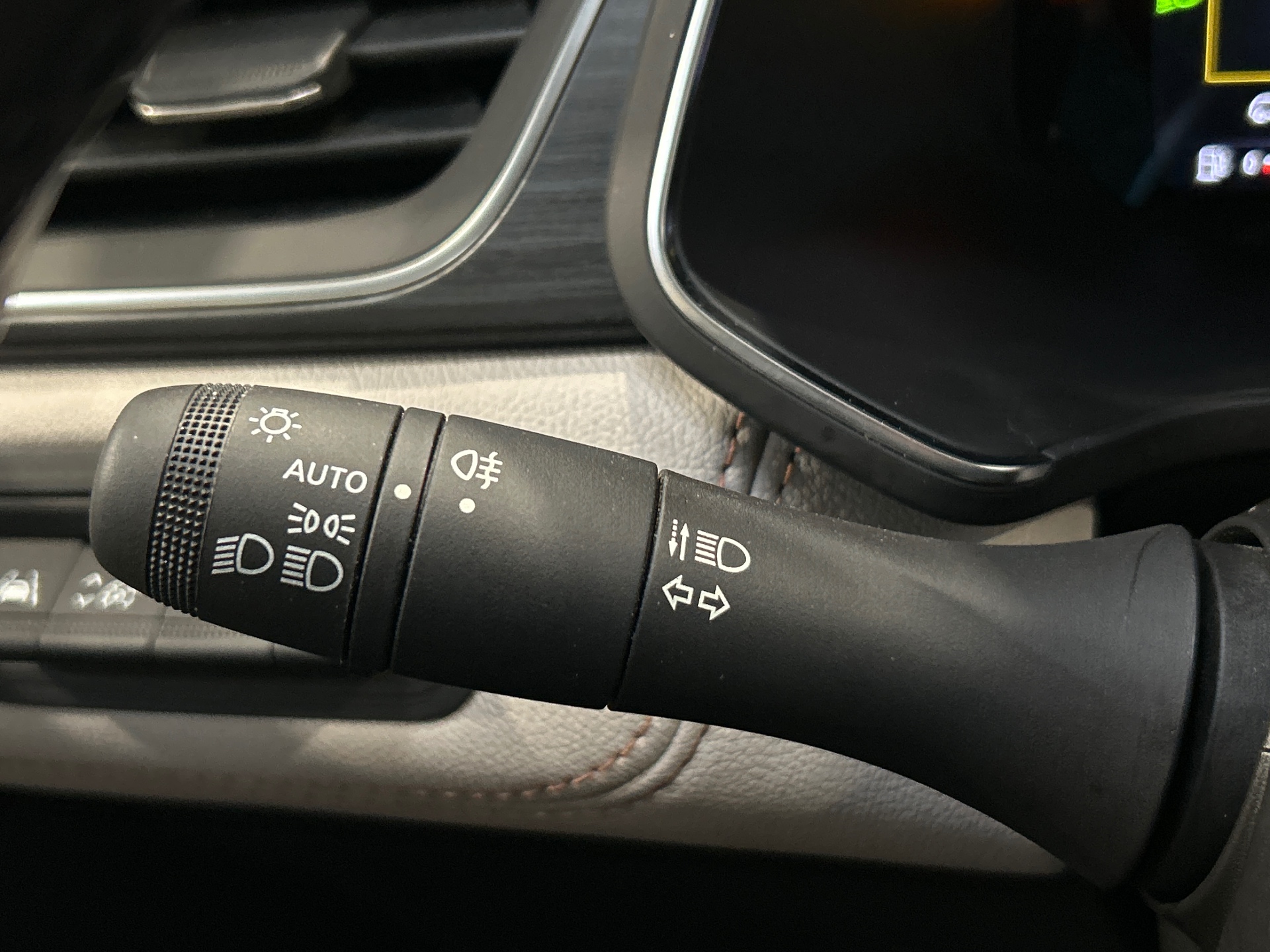 Photo 26 du véhicule RENAULT CAPTUR