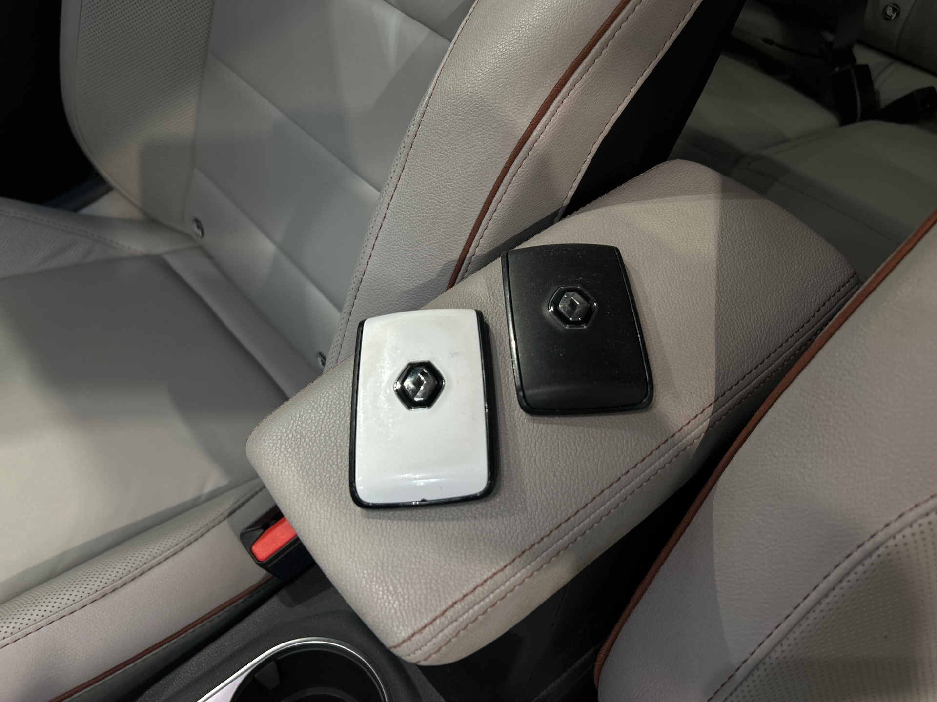 Photo 39 du véhicule RENAULT CAPTUR