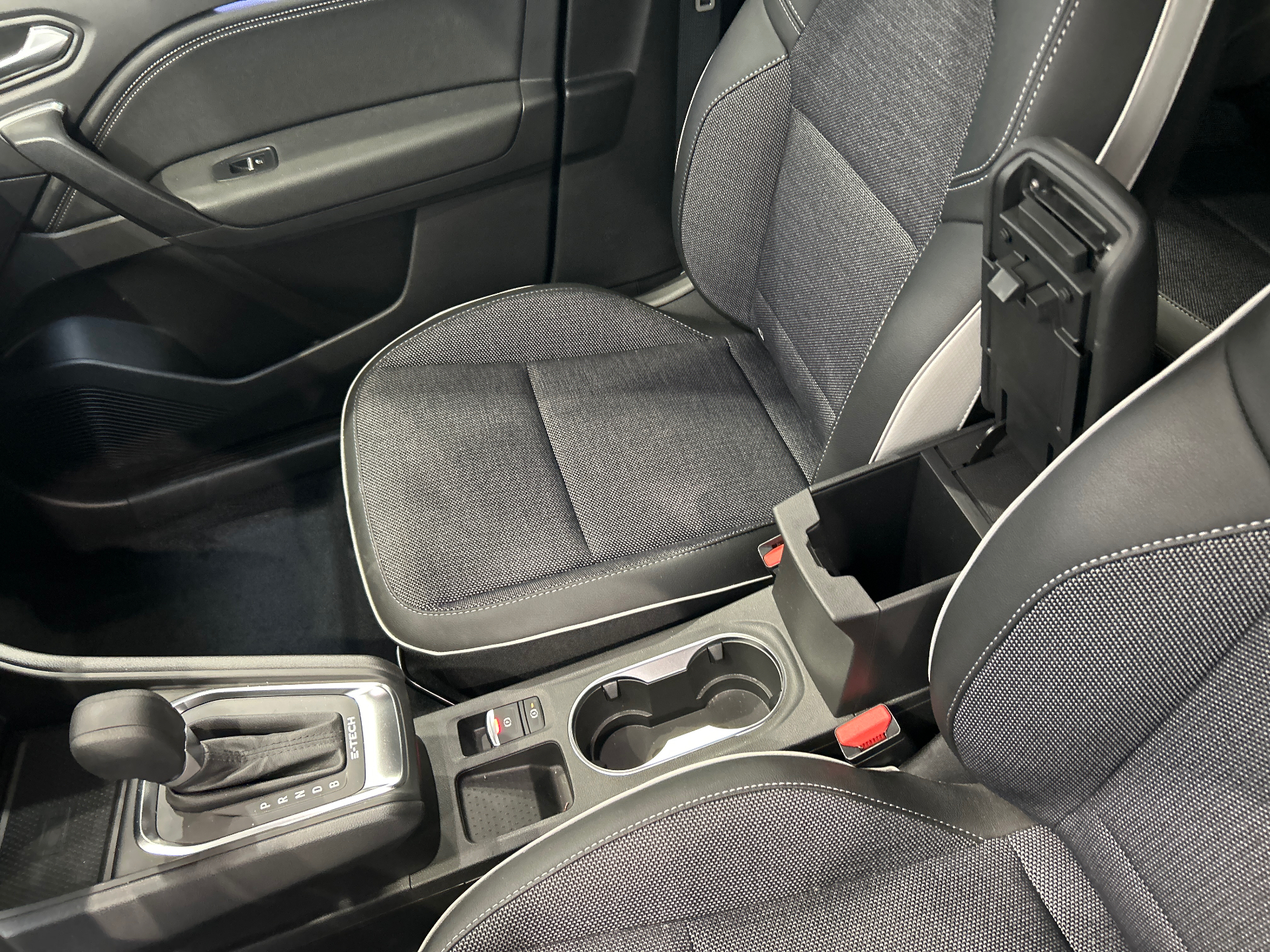 Photo 18 du véhicule RENAULT CAPTUR