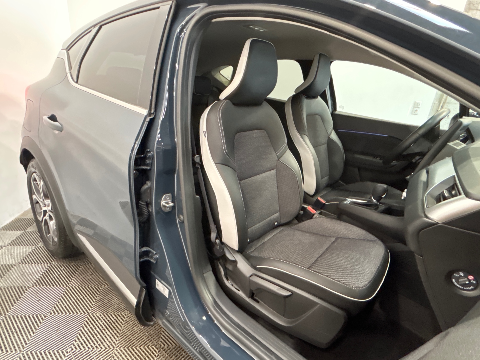 Photo 34 du véhicule RENAULT CAPTUR