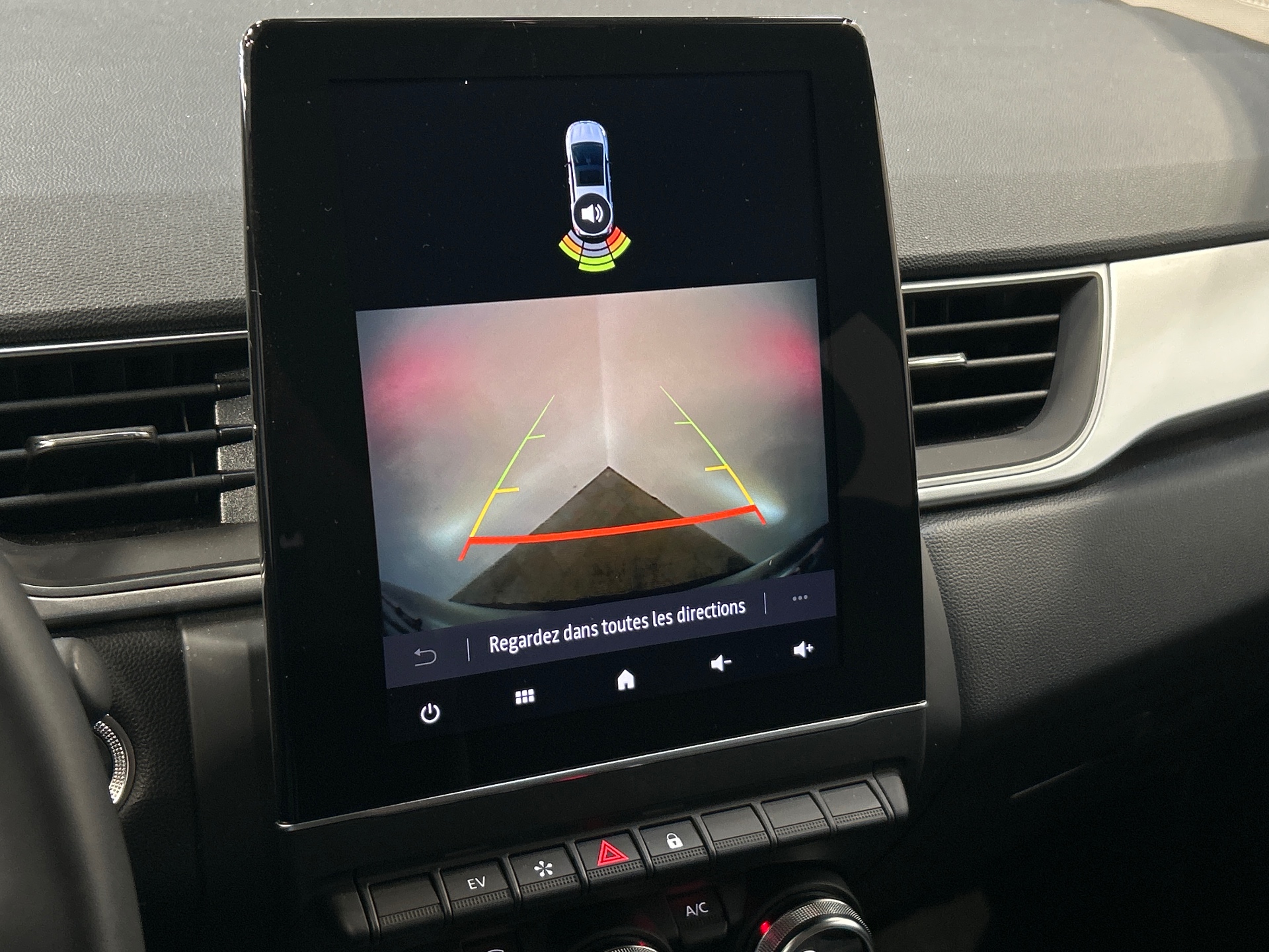 Photo 12 du véhicule RENAULT CAPTUR