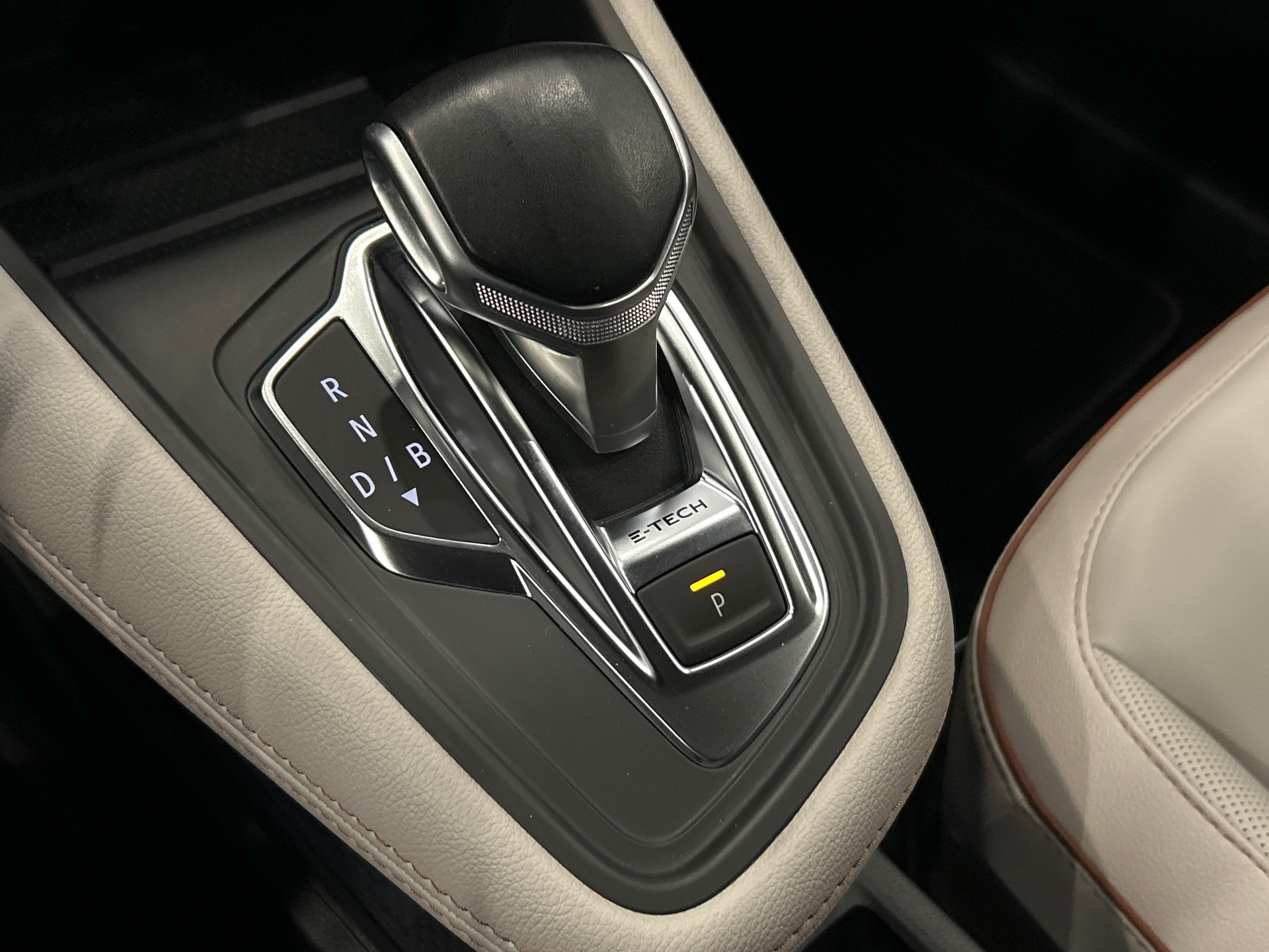 Photo 18 du véhicule RENAULT CAPTUR