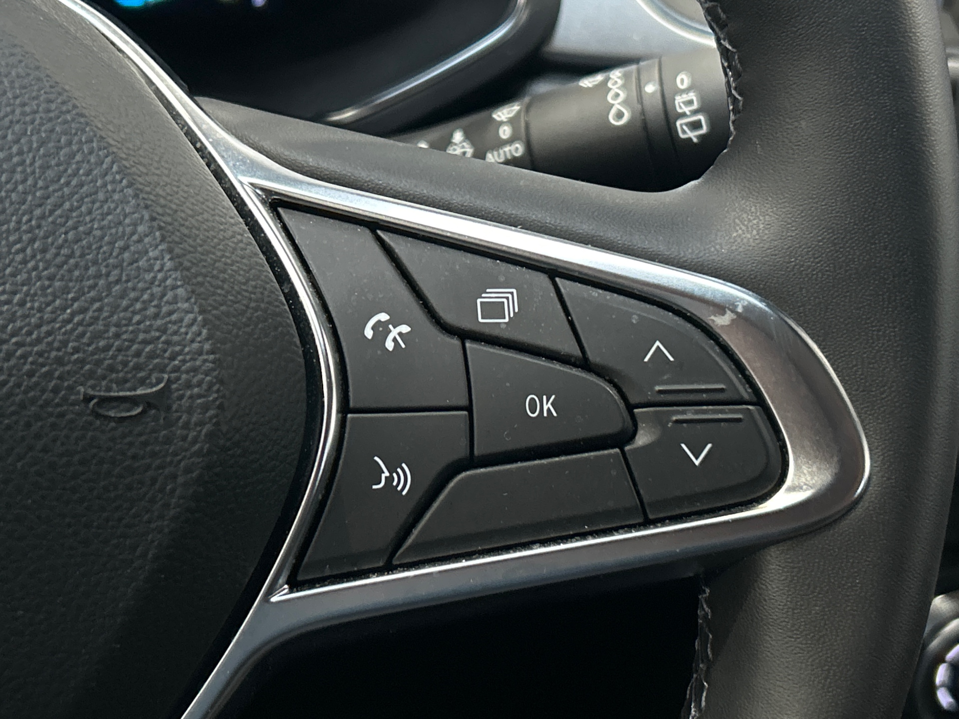 Photo 24 du véhicule RENAULT CAPTUR