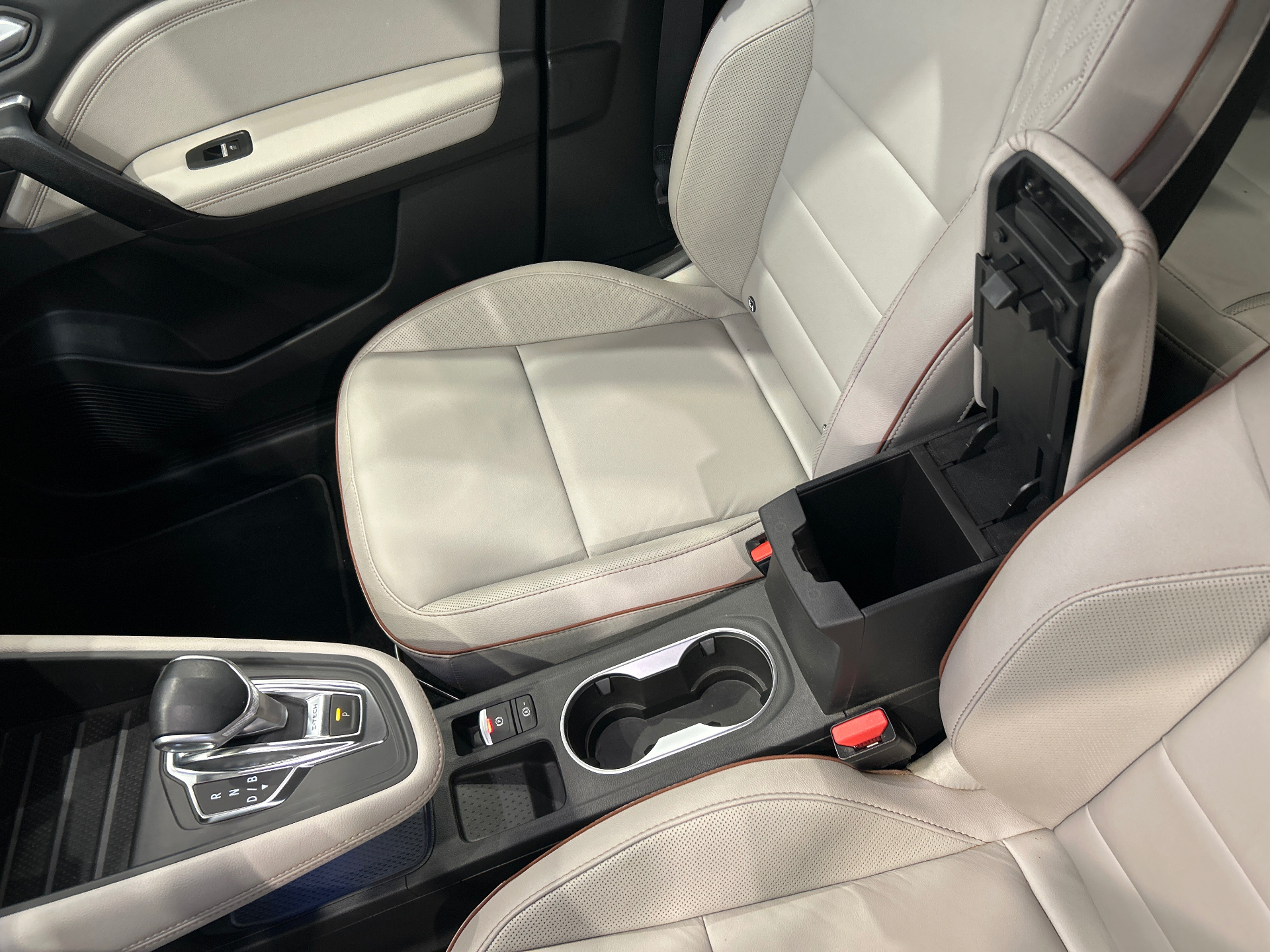 Photo 19 du véhicule RENAULT CAPTUR