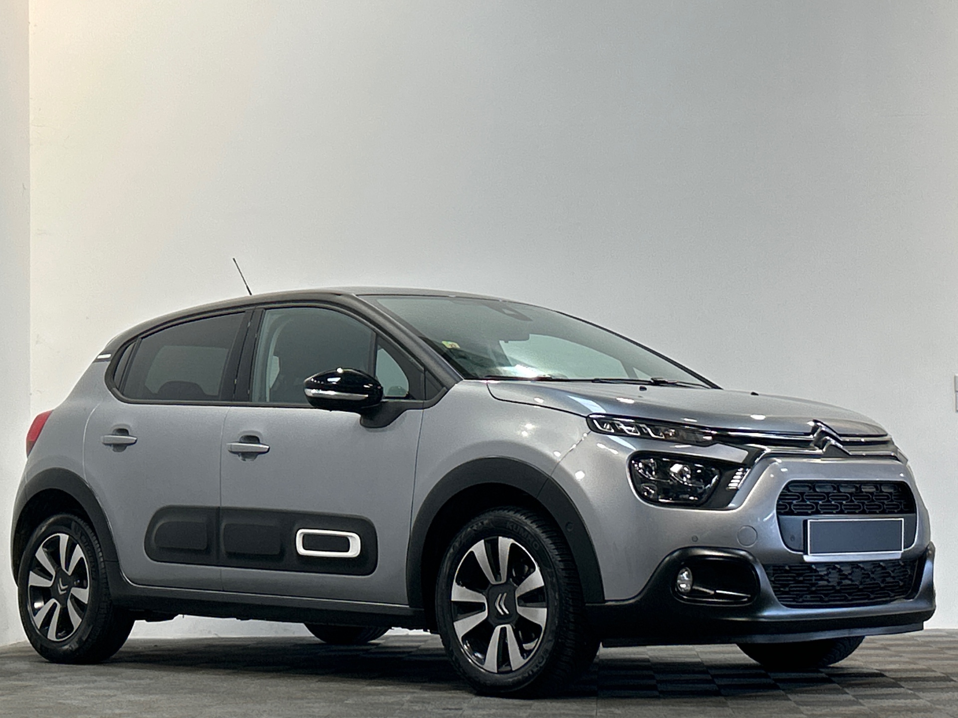 Photo 2 du véhicule CITROEN C3