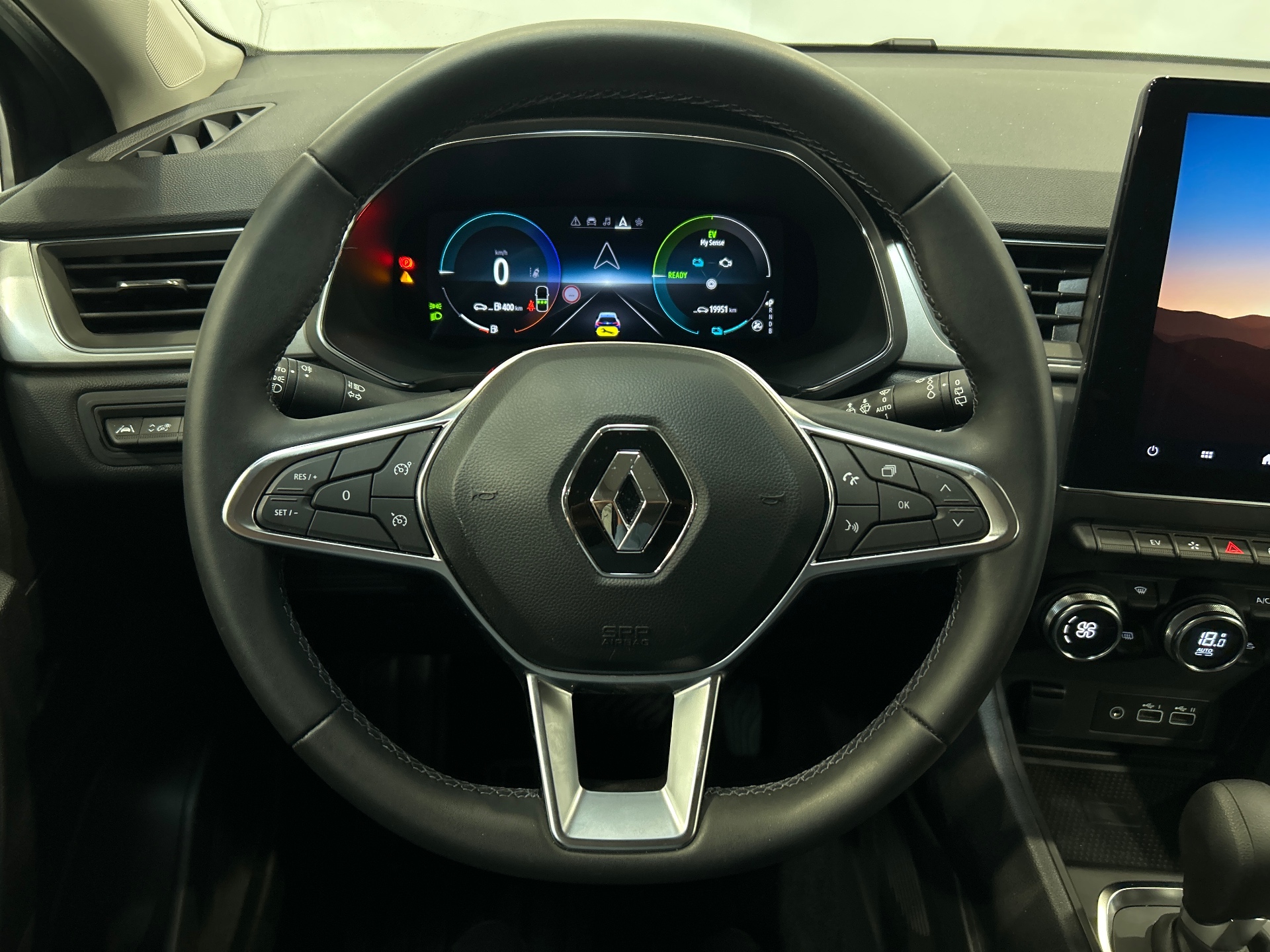 Photo 11 du véhicule RENAULT CAPTUR