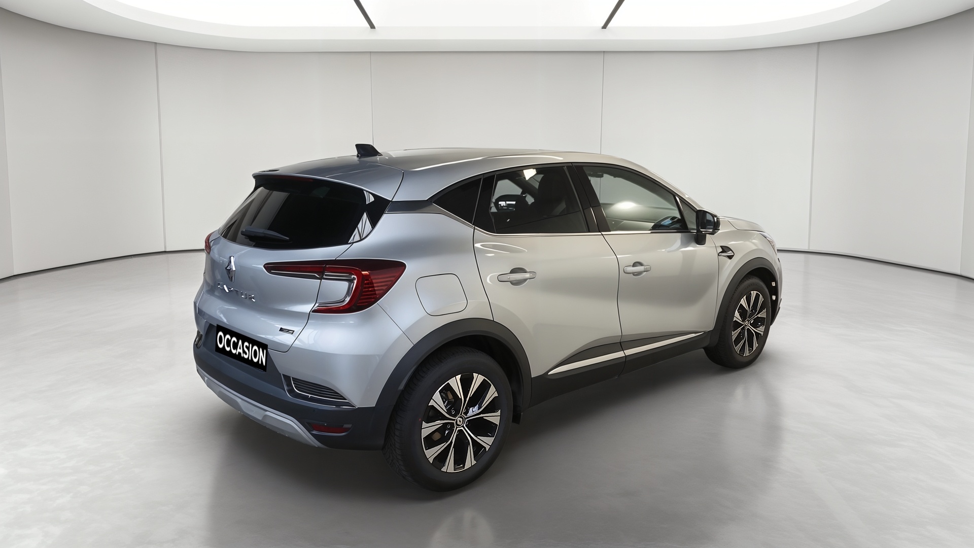 Photo 2 du véhicule RENAULT CAPTUR