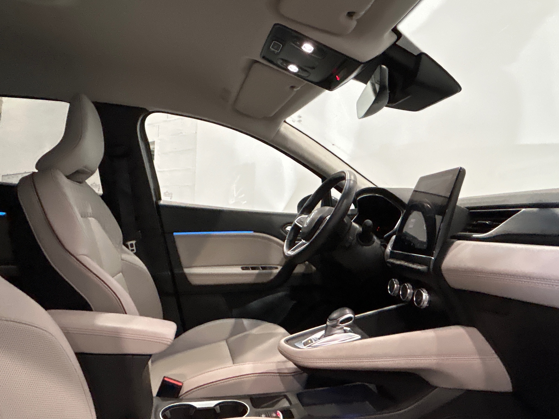 Photo 20 du véhicule RENAULT CAPTUR