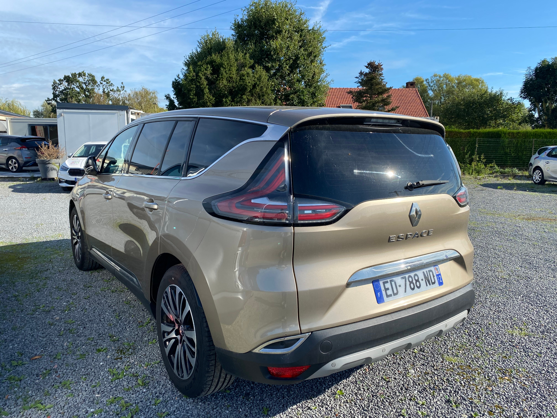 RENAULT