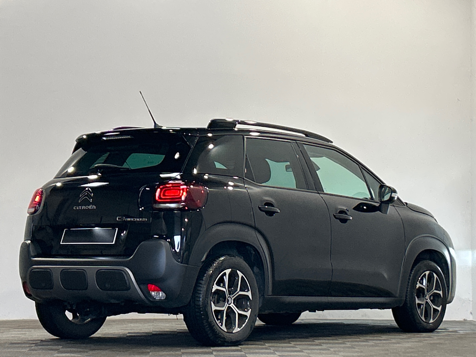 Photo 3 du véhicule CITROEN C3 AIRCROSS
