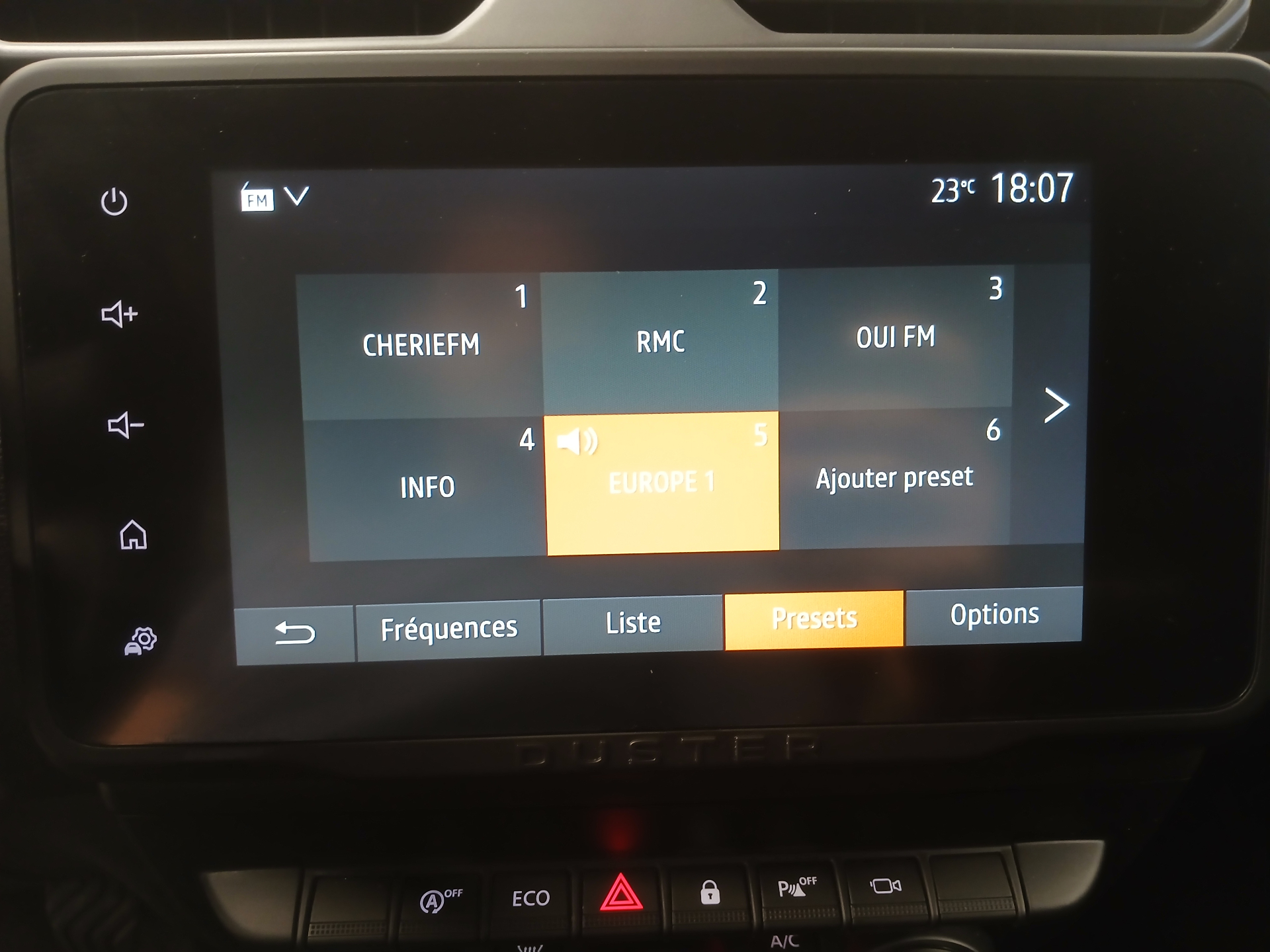 Photo 15 du véhicule DACIA DUSTER