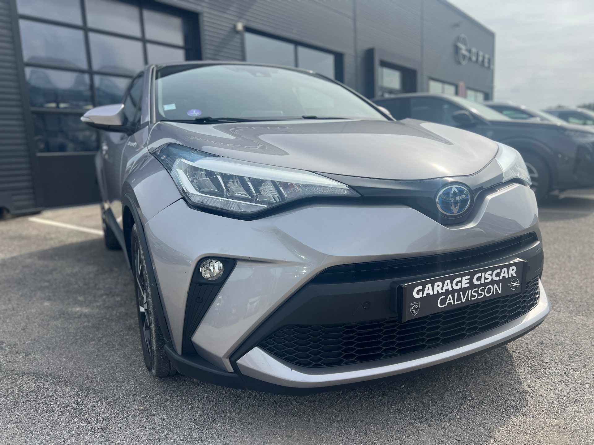 TOYOTA C-HR HYBRIDE MY20 2020 — photo 4
