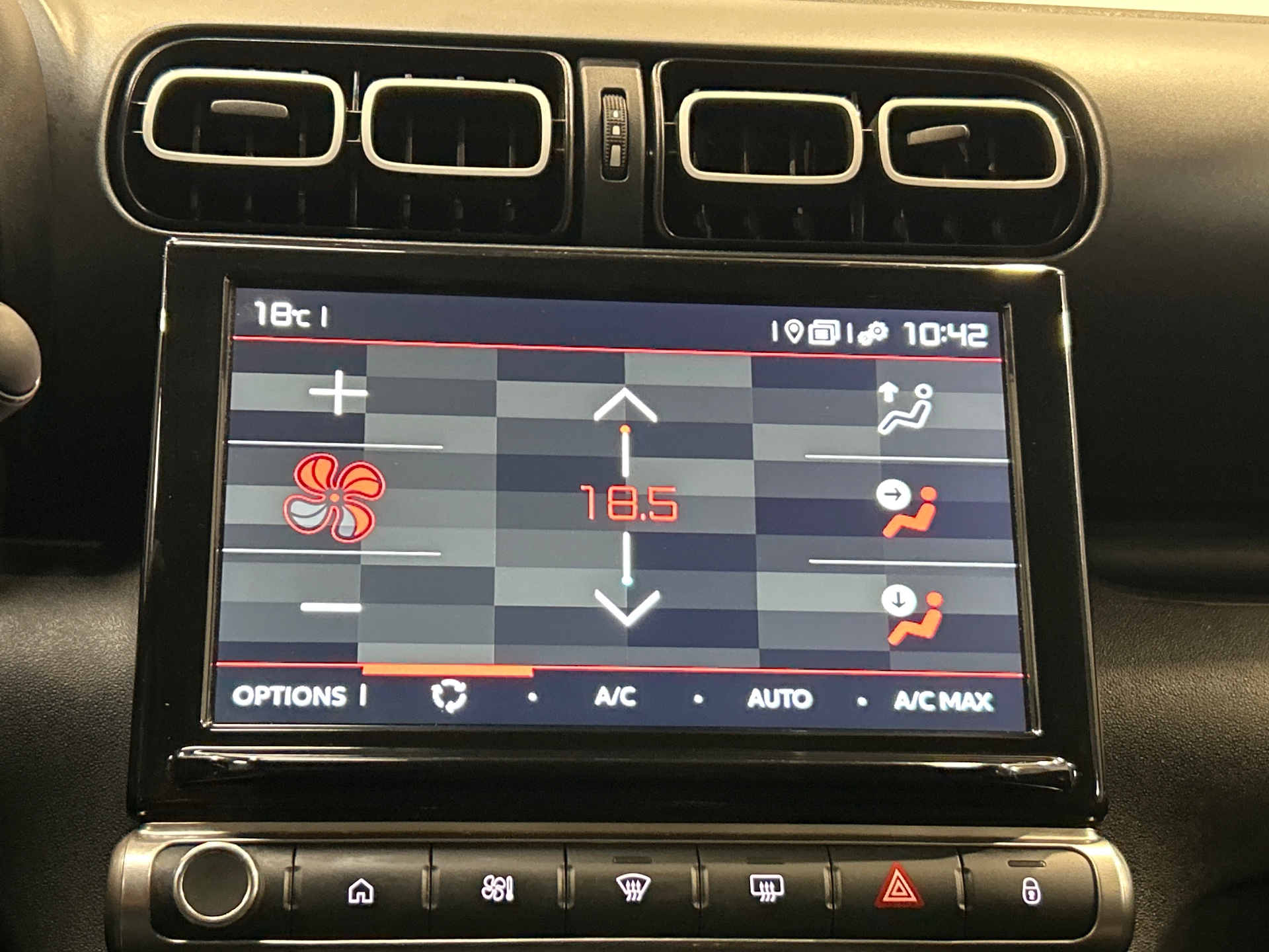 Photo 15 du véhicule CITROEN C3 AIRCROSS