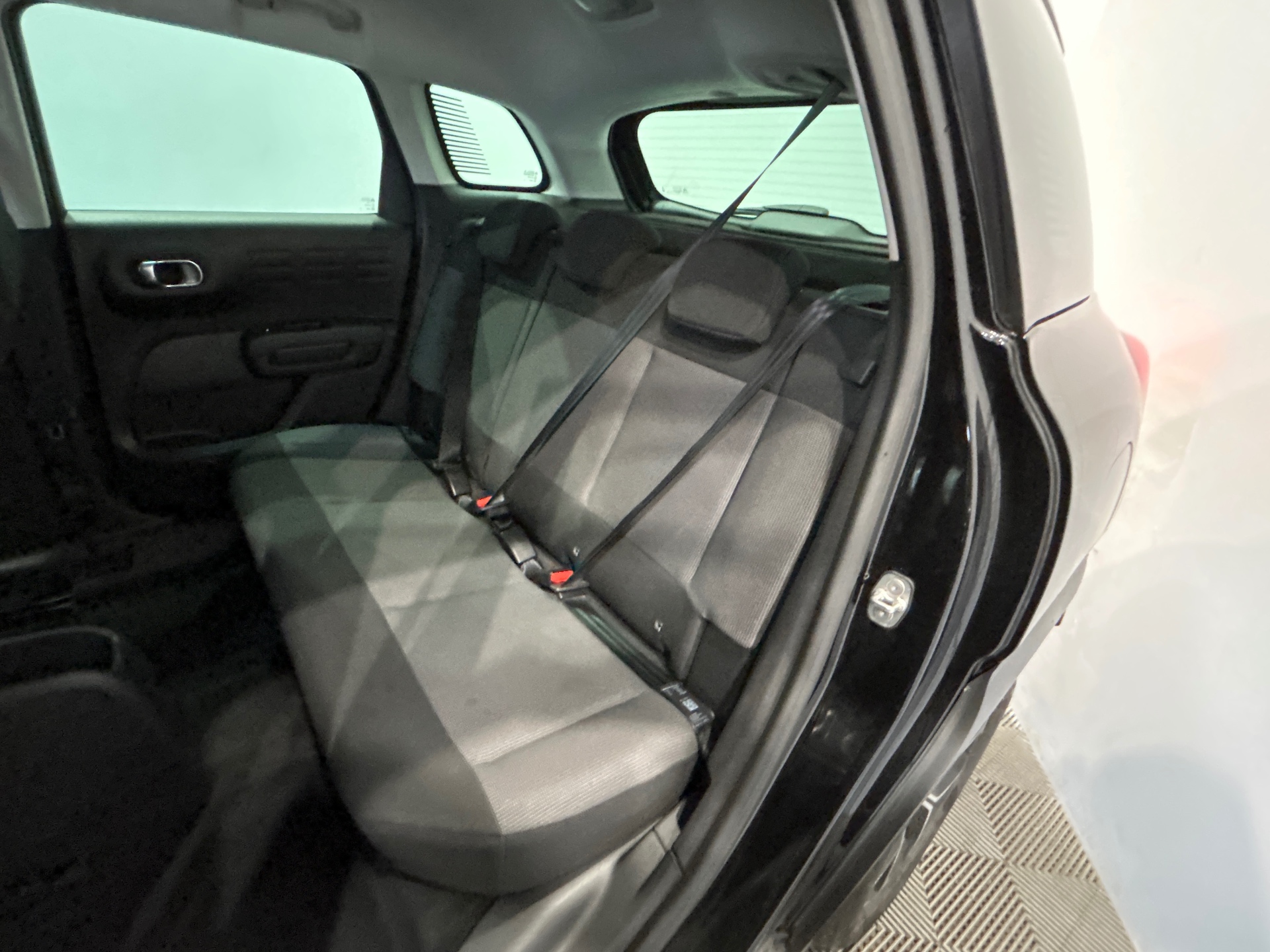 Photo 10 du véhicule CITROEN C3 AIRCROSS