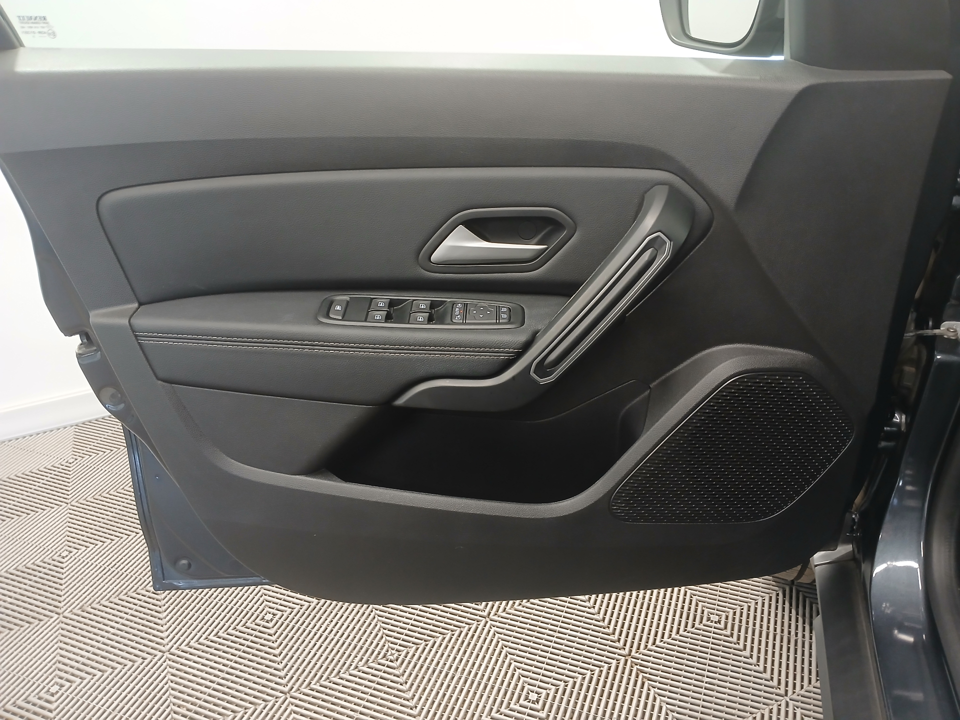 Photo 9 du véhicule DACIA DUSTER