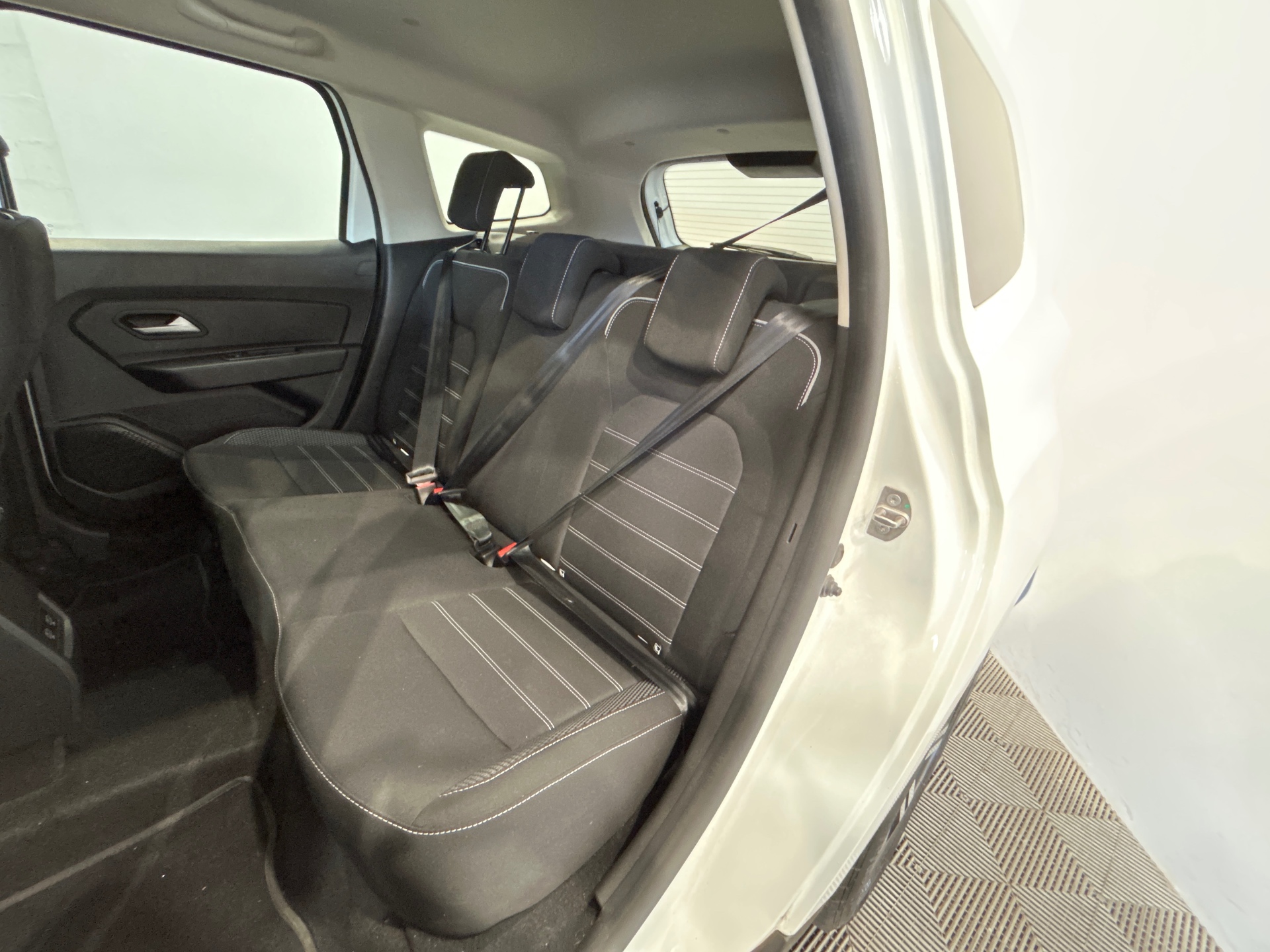 Photo 10 du véhicule DACIA DUSTER