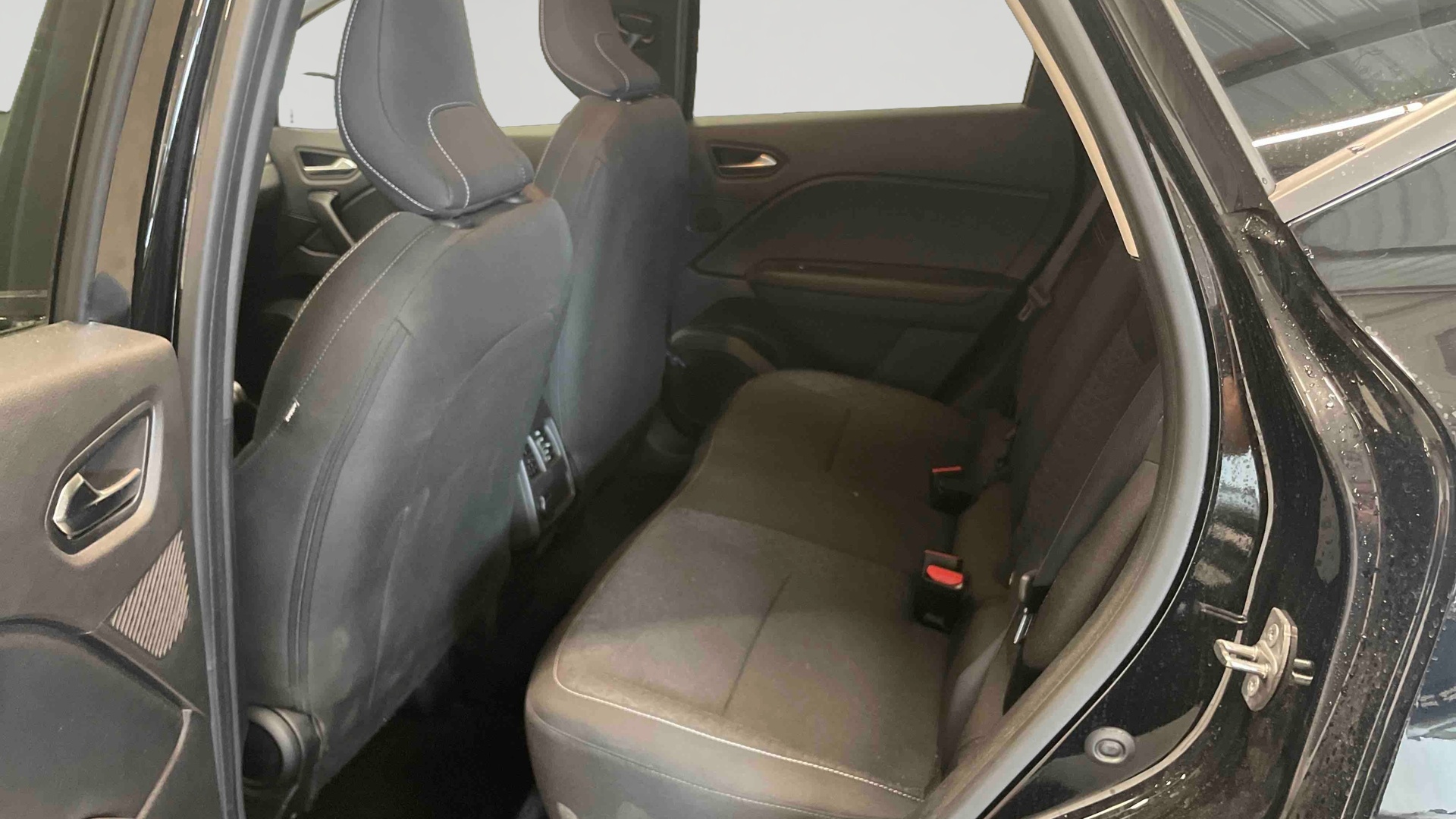 Photo 11 du véhicule RENAULT CAPTUR