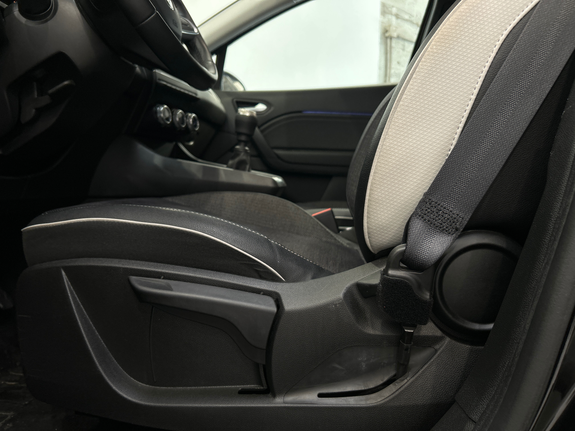 Photo 34 du véhicule RENAULT CAPTUR