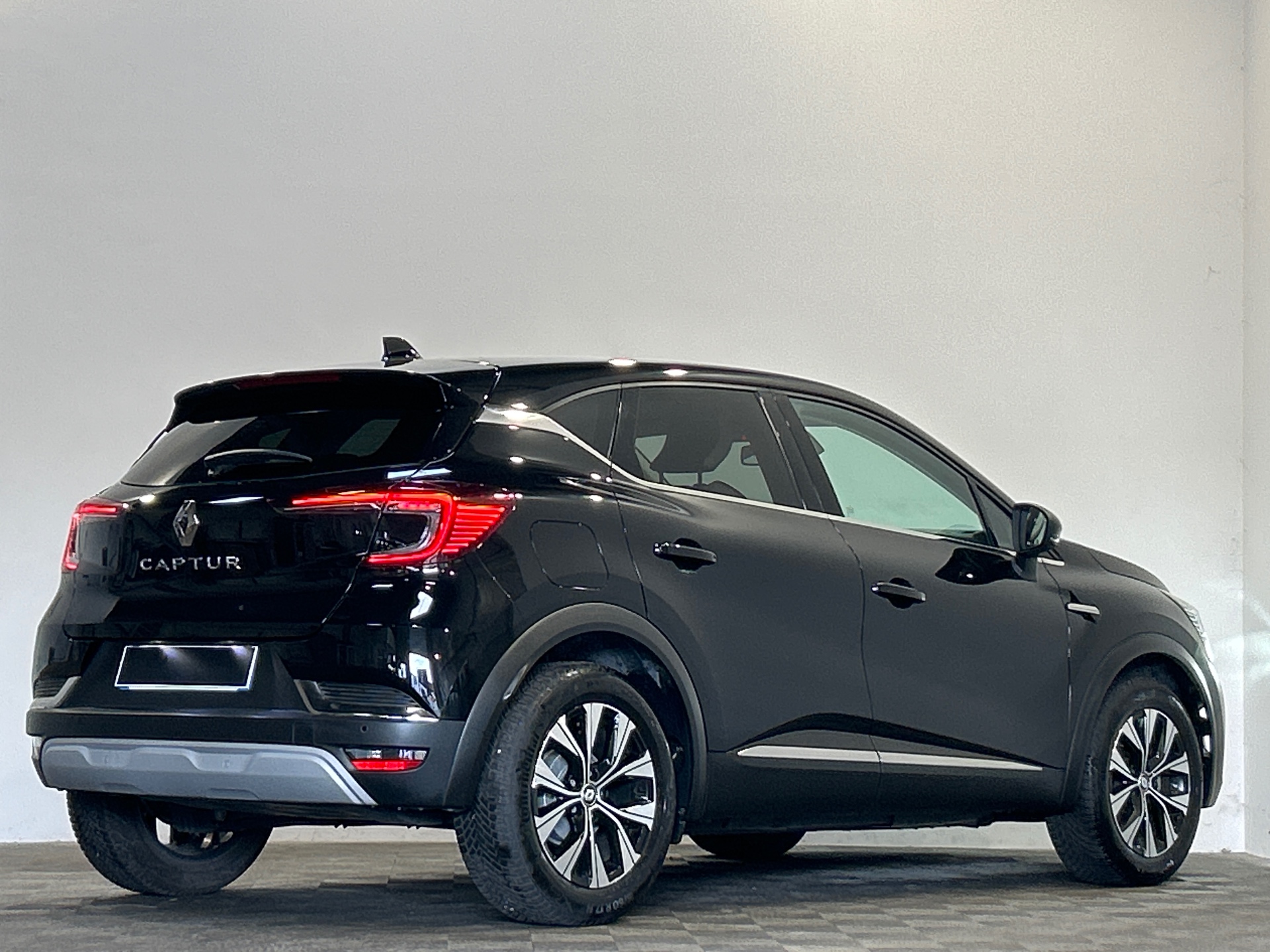 Photo 3 du véhicule RENAULT CAPTUR