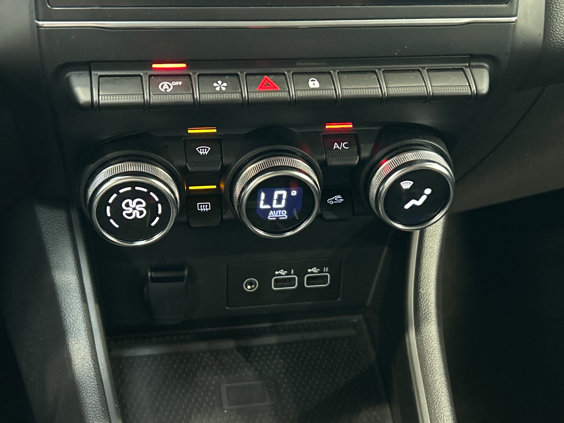 Photo 16 du véhicule RENAULT CAPTUR