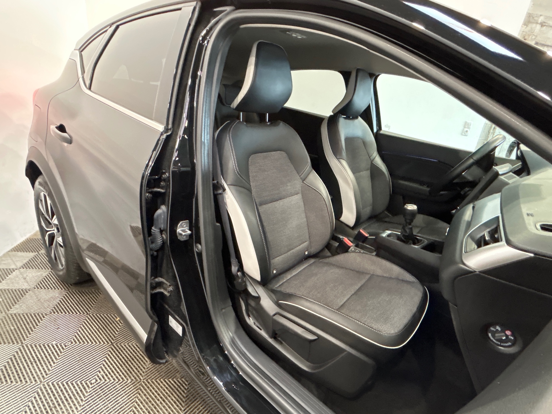 Photo 30 du véhicule RENAULT CAPTUR