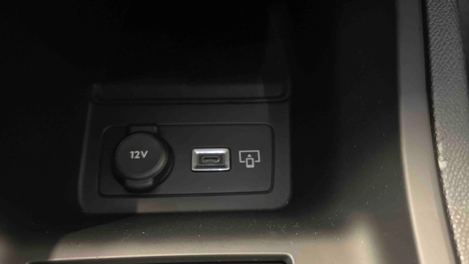 Photo 13 du véhicule PEUGEOT 308