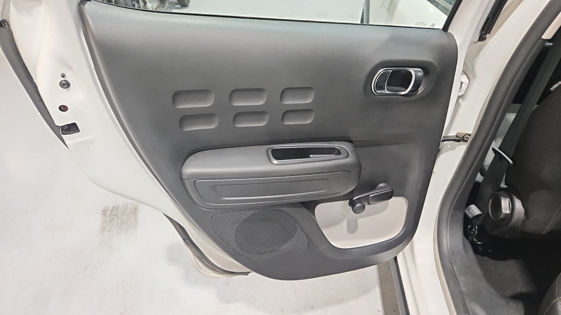 Photo 27 du véhicule CITROEN C3