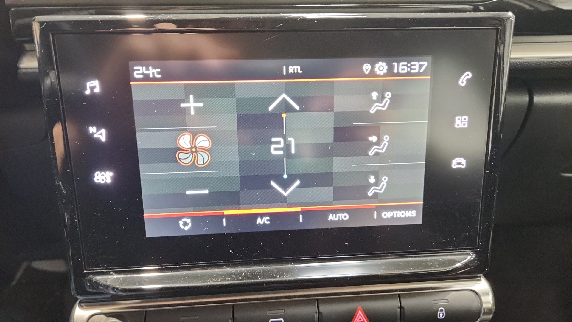 Photo 17 du véhicule CITROEN C3