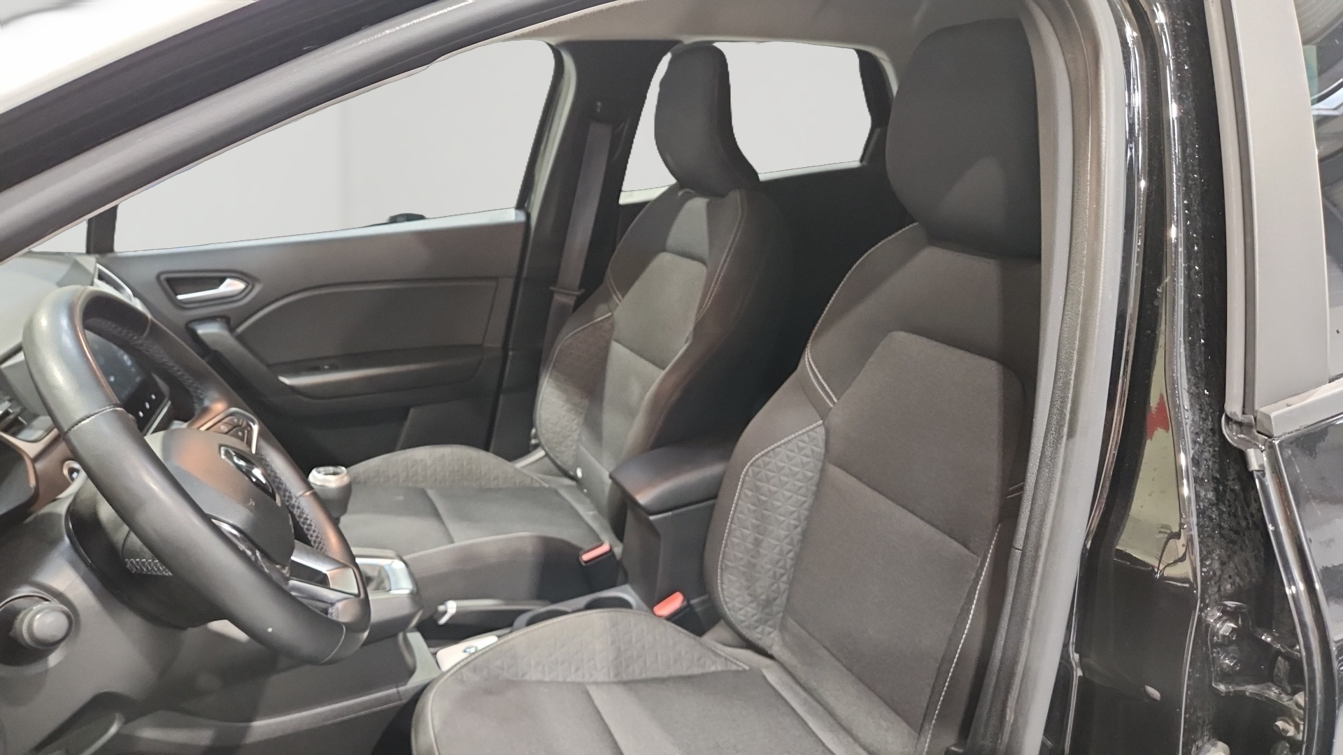 Photo 10 du véhicule RENAULT CAPTUR