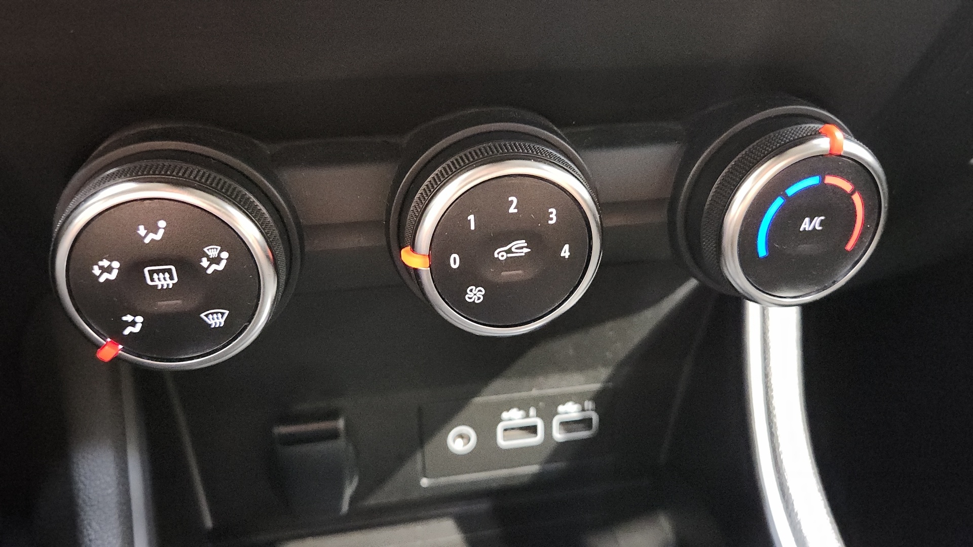 Photo 19 du véhicule RENAULT CAPTUR