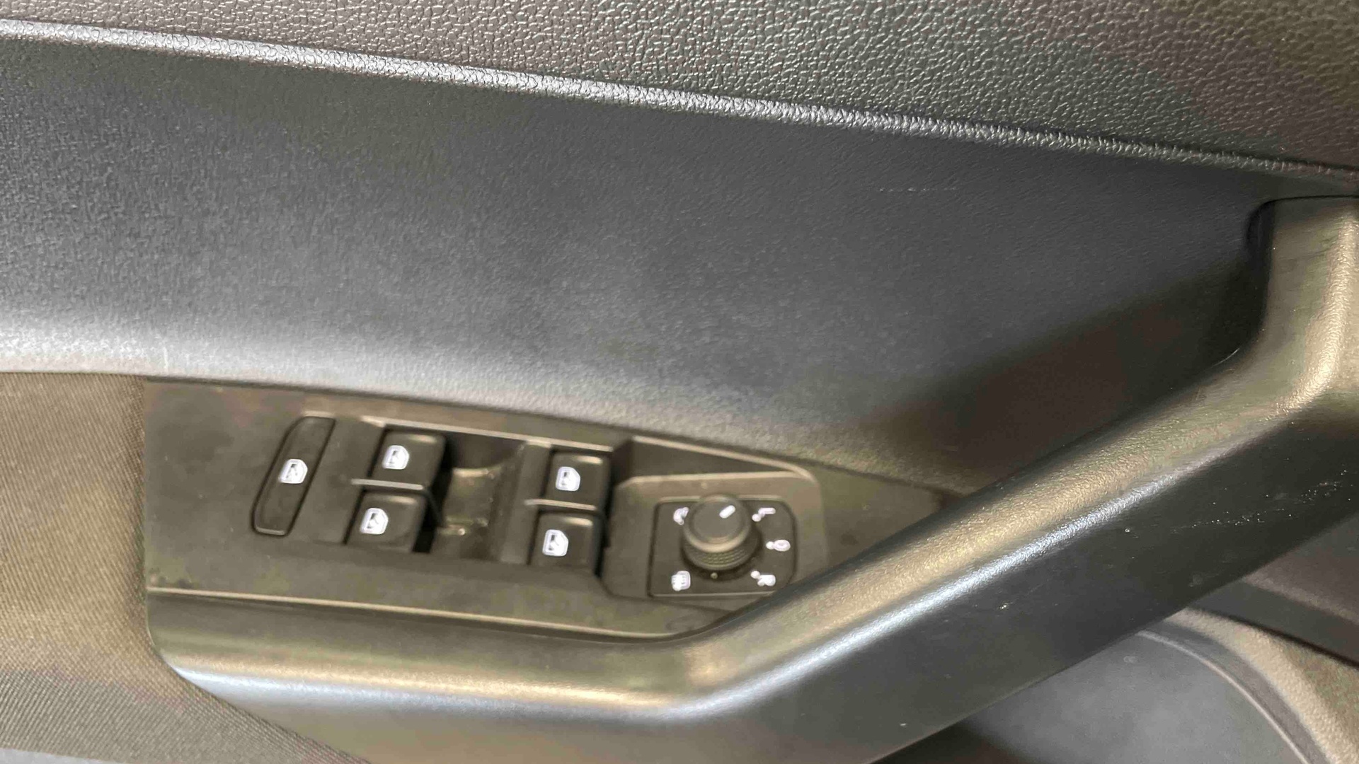 Photo 22 du véhicule VOLKSWAGEN POLO