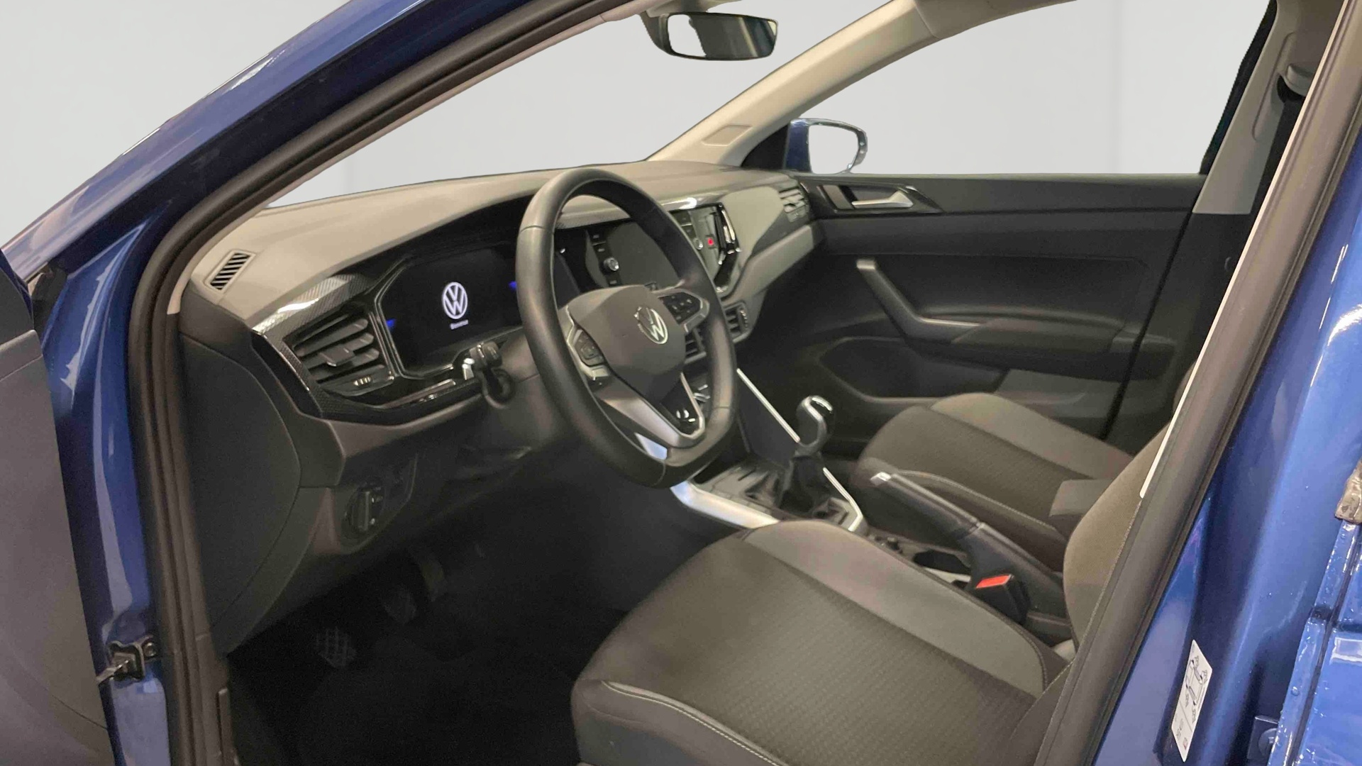 Photo 10 du véhicule VOLKSWAGEN POLO