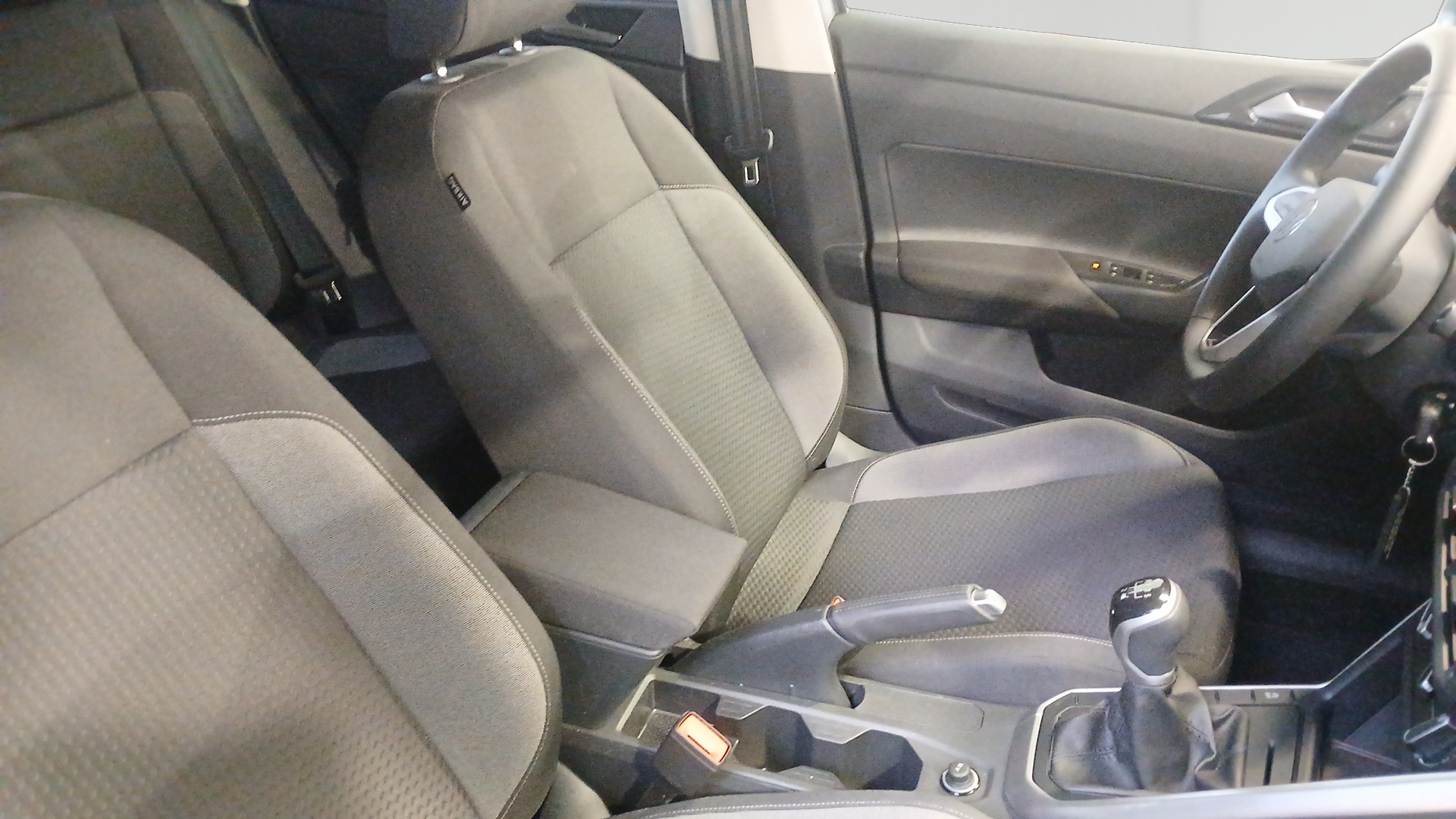 Photo 10 du véhicule VOLKSWAGEN POLO