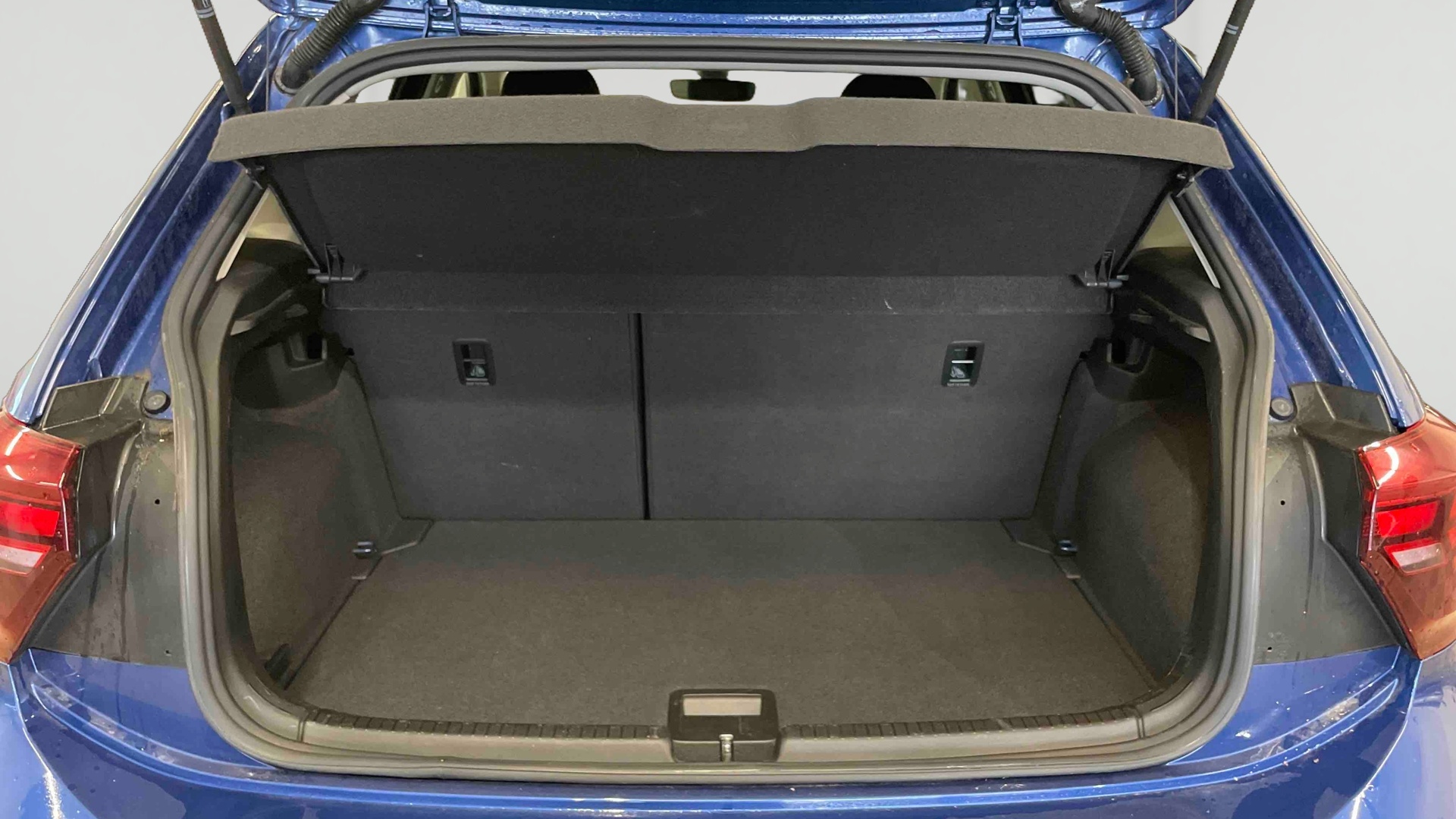 Photo 7 du véhicule VOLKSWAGEN POLO