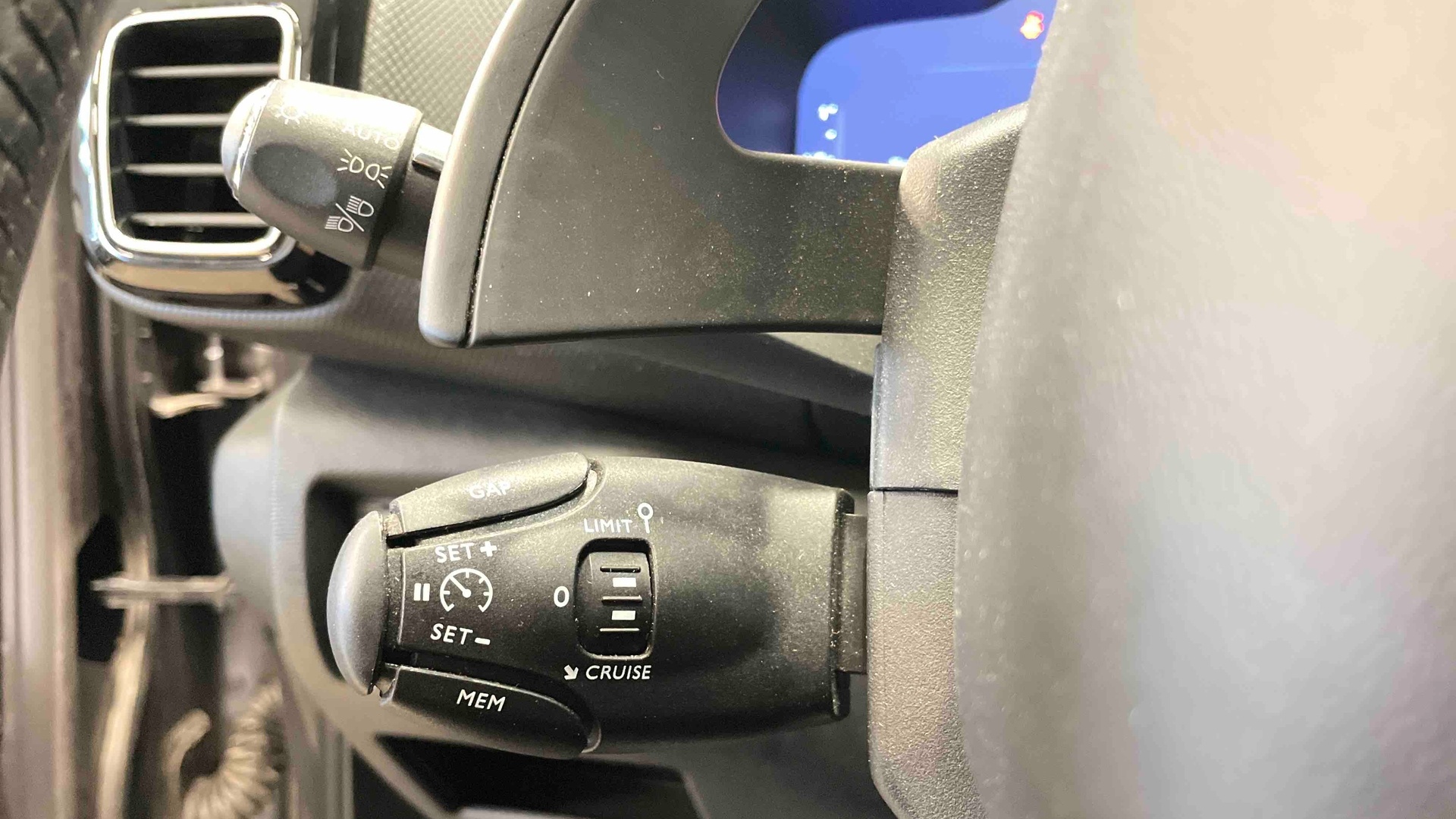 Photo 23 du véhicule CITROEN C5 AIRCROSS