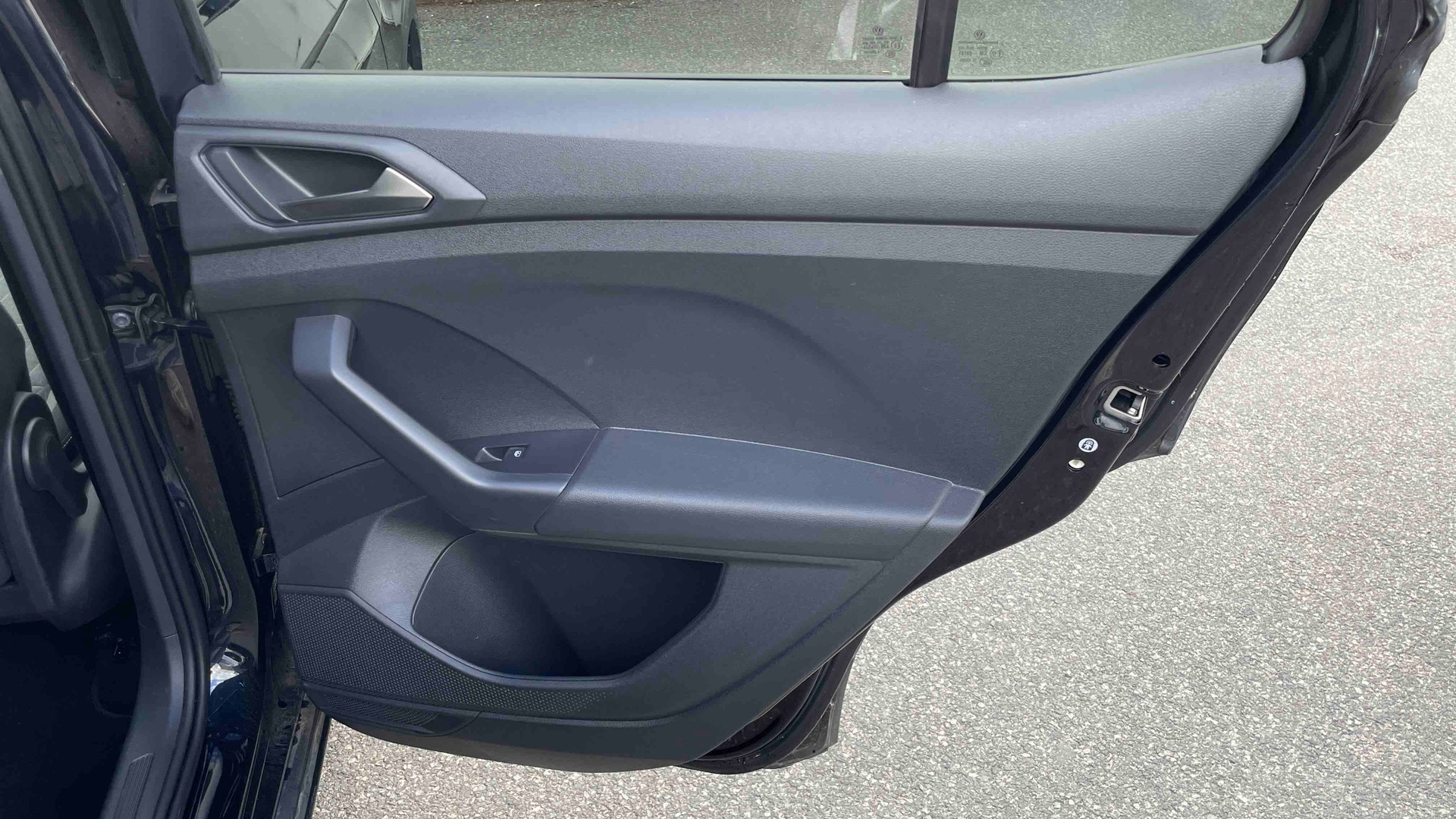 Photo 26 du véhicule VOLKSWAGEN T-CROSS