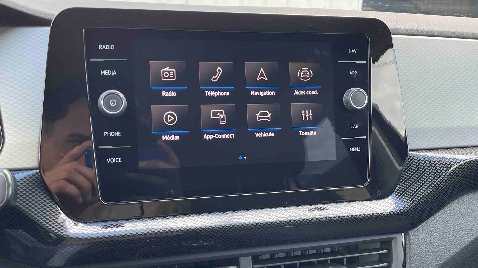 Photo 22 du véhicule VOLKSWAGEN T-CROSS