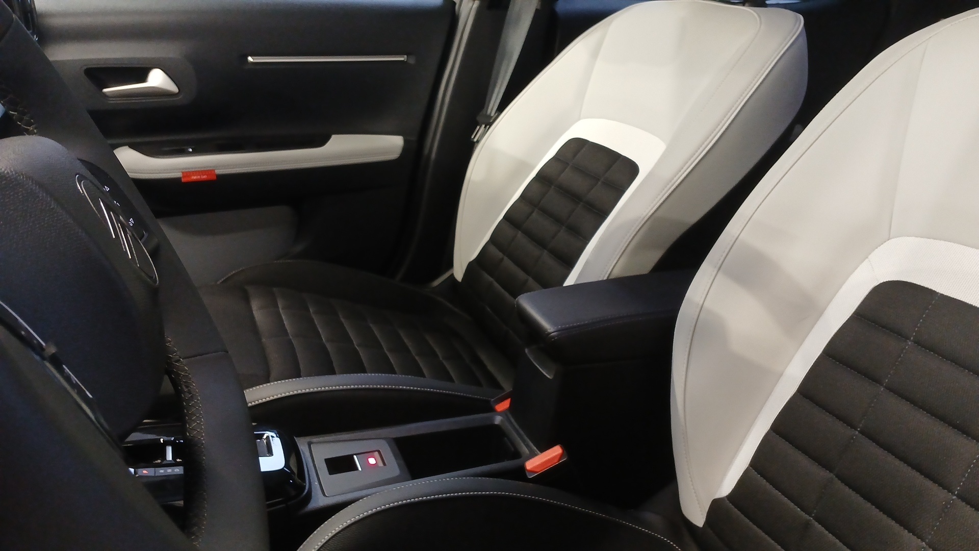 Photo 22 du véhicule CITROEN C3 AIRCROSS