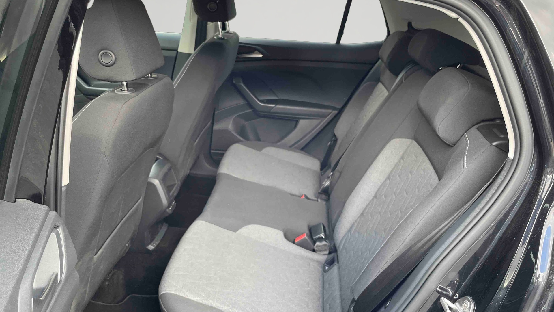 Photo 10 du véhicule VOLKSWAGEN T-CROSS