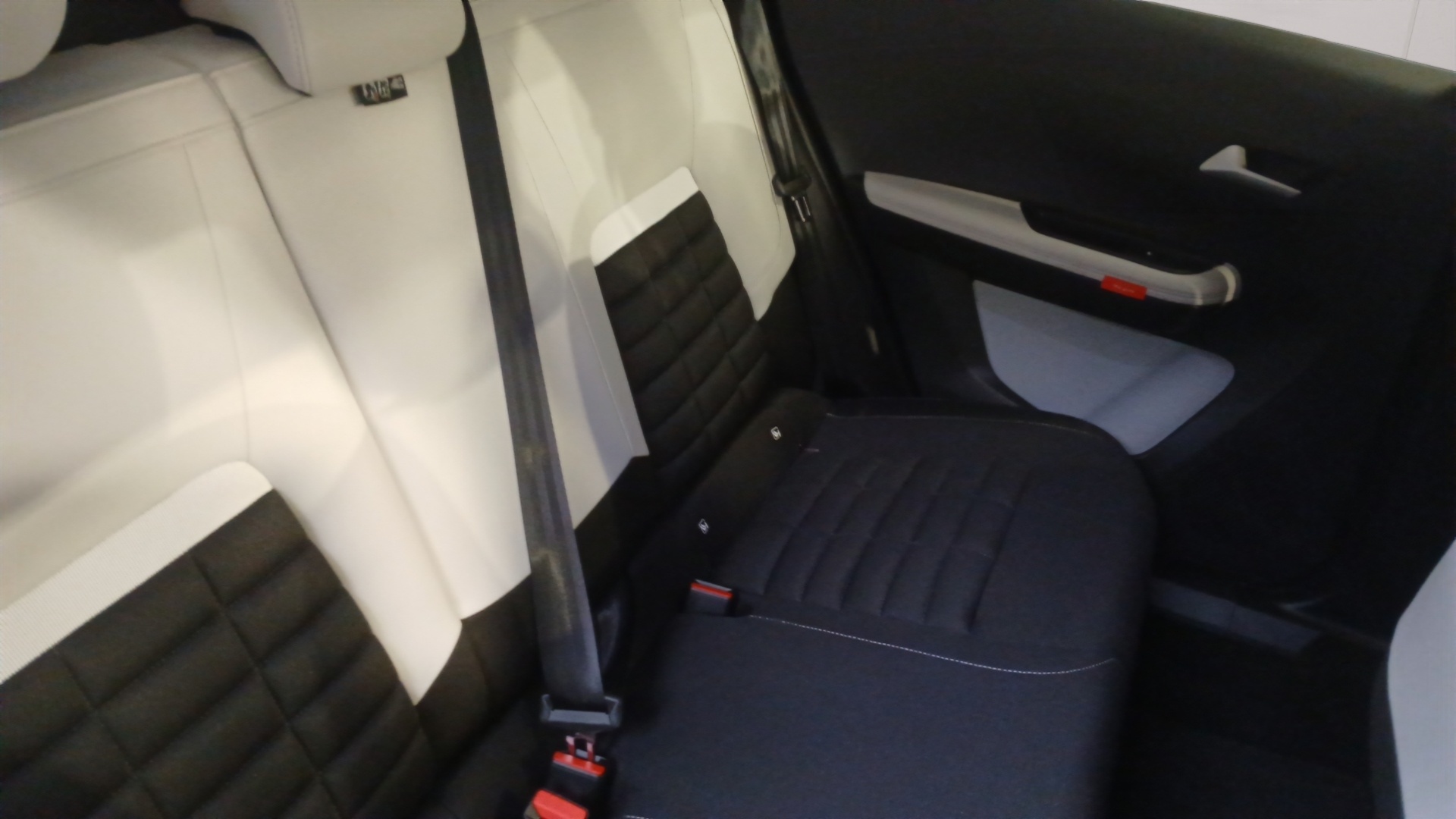 Photo 20 du véhicule CITROEN C3 AIRCROSS