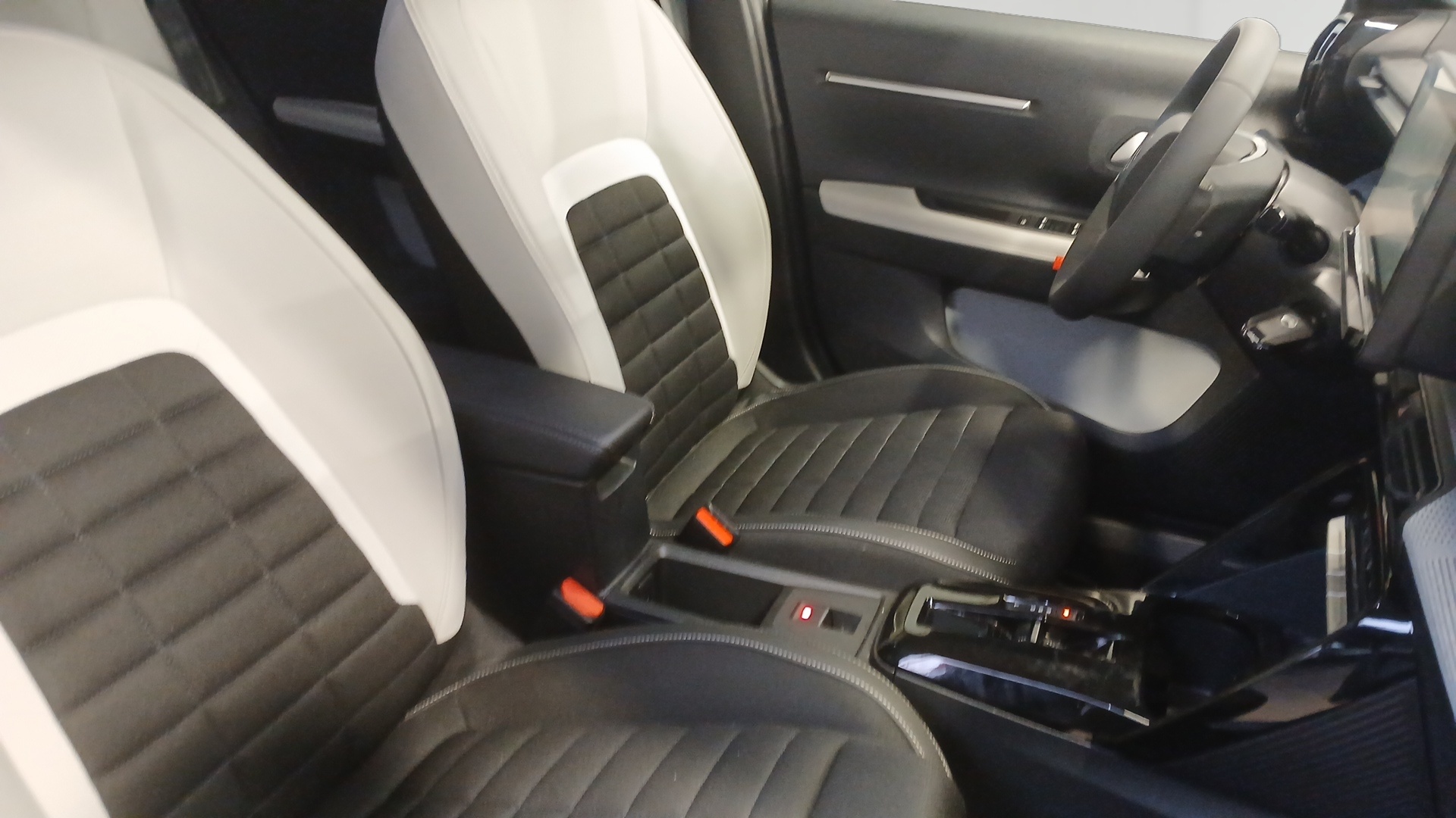 Photo 10 du véhicule CITROEN C3 AIRCROSS