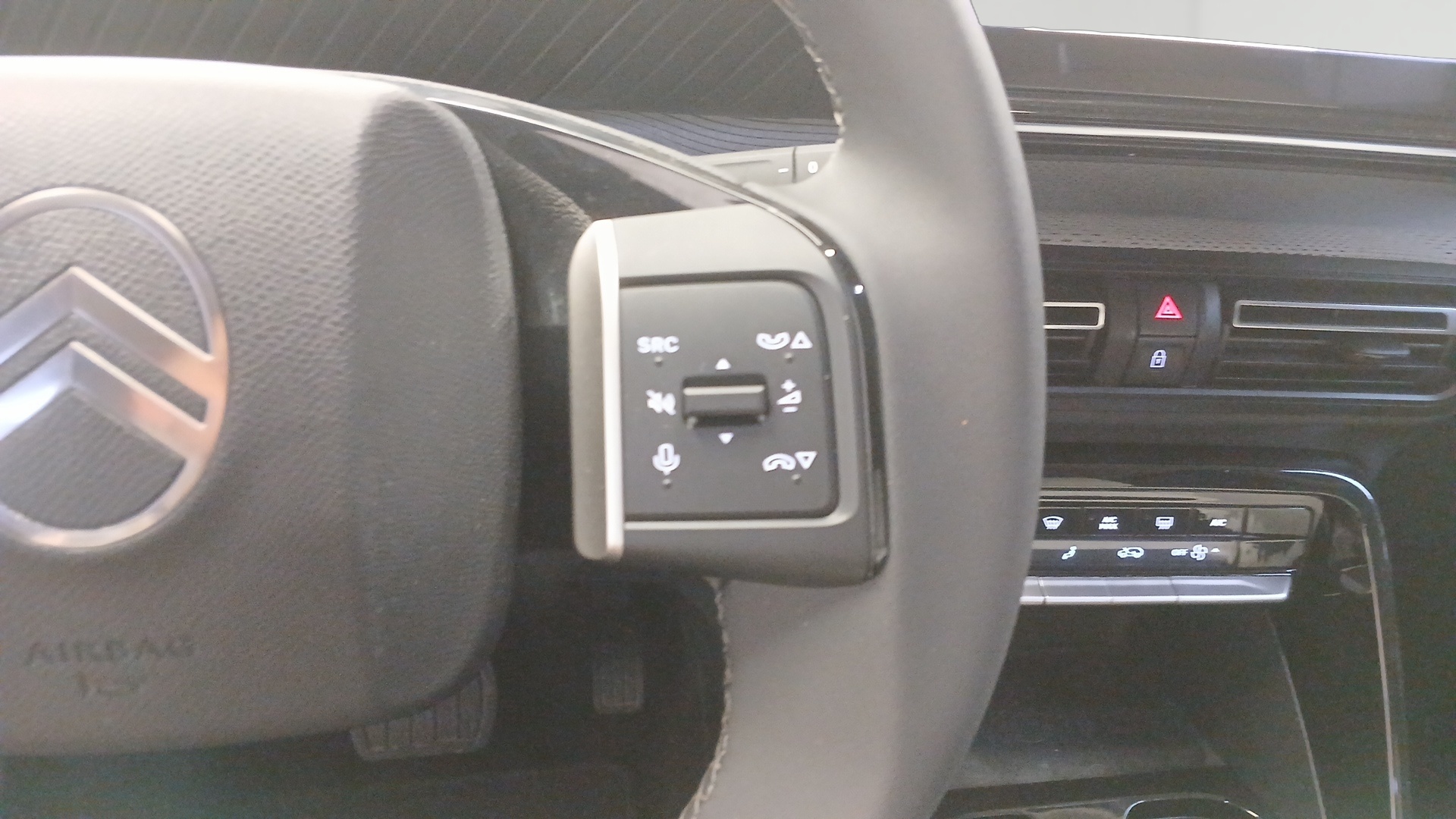 Photo 13 du véhicule CITROEN C3 AIRCROSS