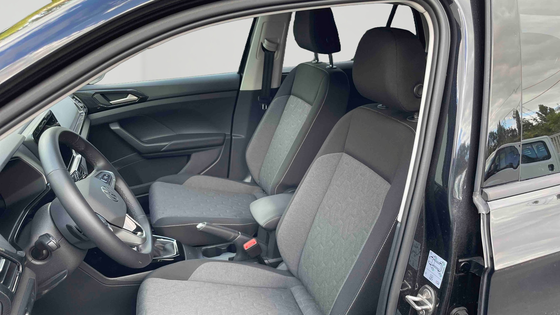 Photo 9 du véhicule VOLKSWAGEN T-CROSS