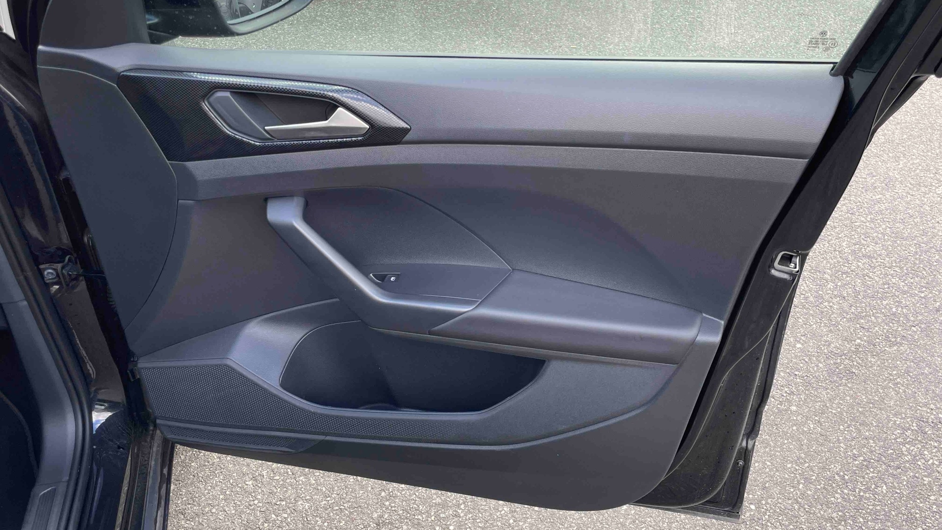 Photo 25 du véhicule VOLKSWAGEN T-CROSS