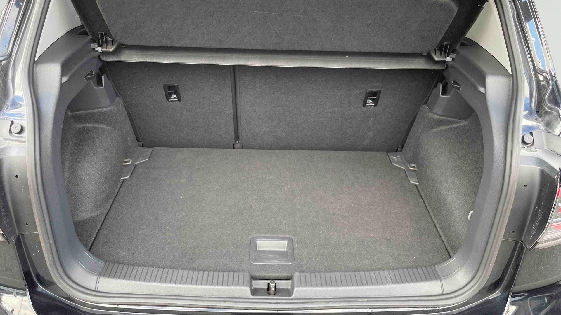 Photo 7 du véhicule VOLKSWAGEN T-CROSS
