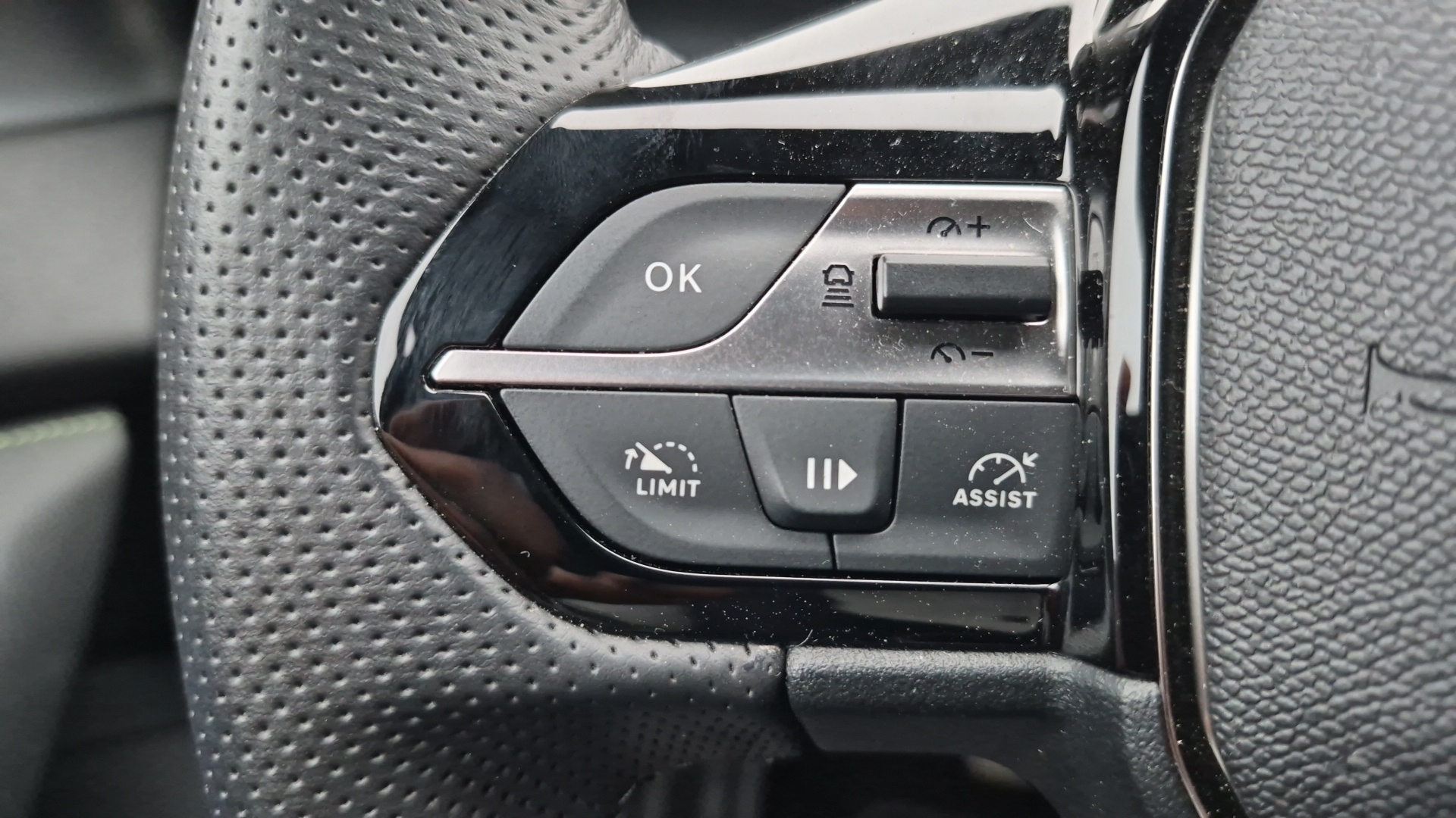 Photo 17 du véhicule PEUGEOT 308 SW