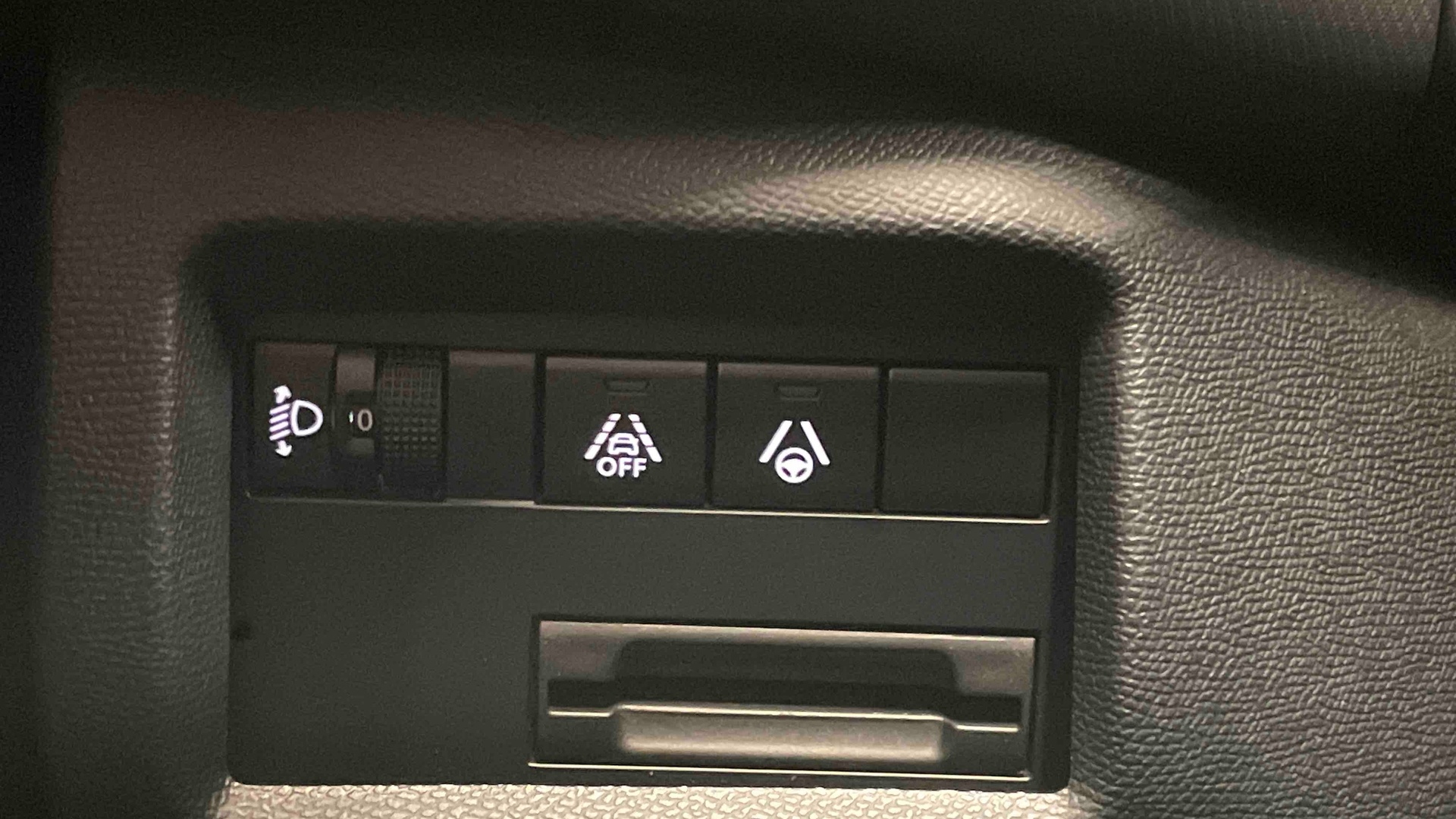 Photo 22 du véhicule CITROEN C5 AIRCROSS